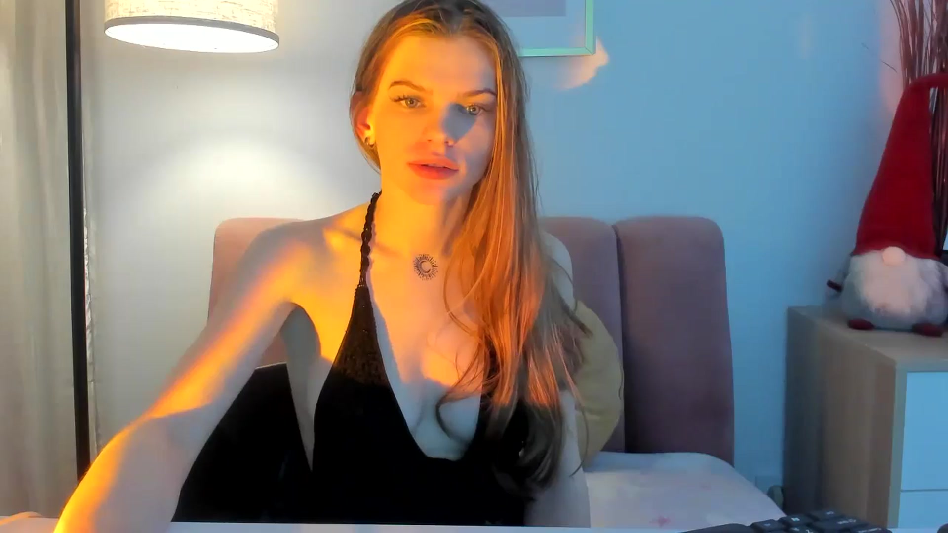 Gallery image thumbnail from ChristinaWave's myfreecams stream on, 01/03/2026, 14:09 image 15 of 20