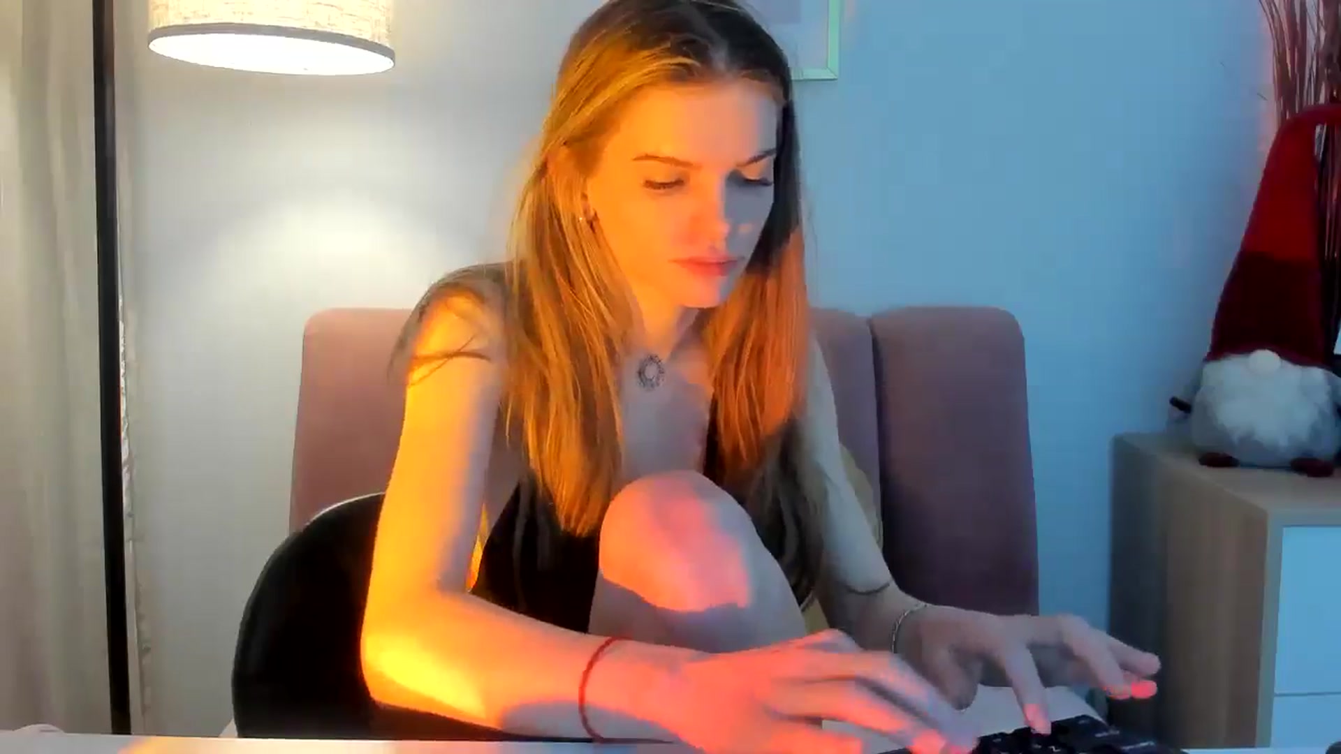 Gallery image thumbnail from ChristinaWave's myfreecams stream on, 01/03/2026, 14:09 image 8 of 20