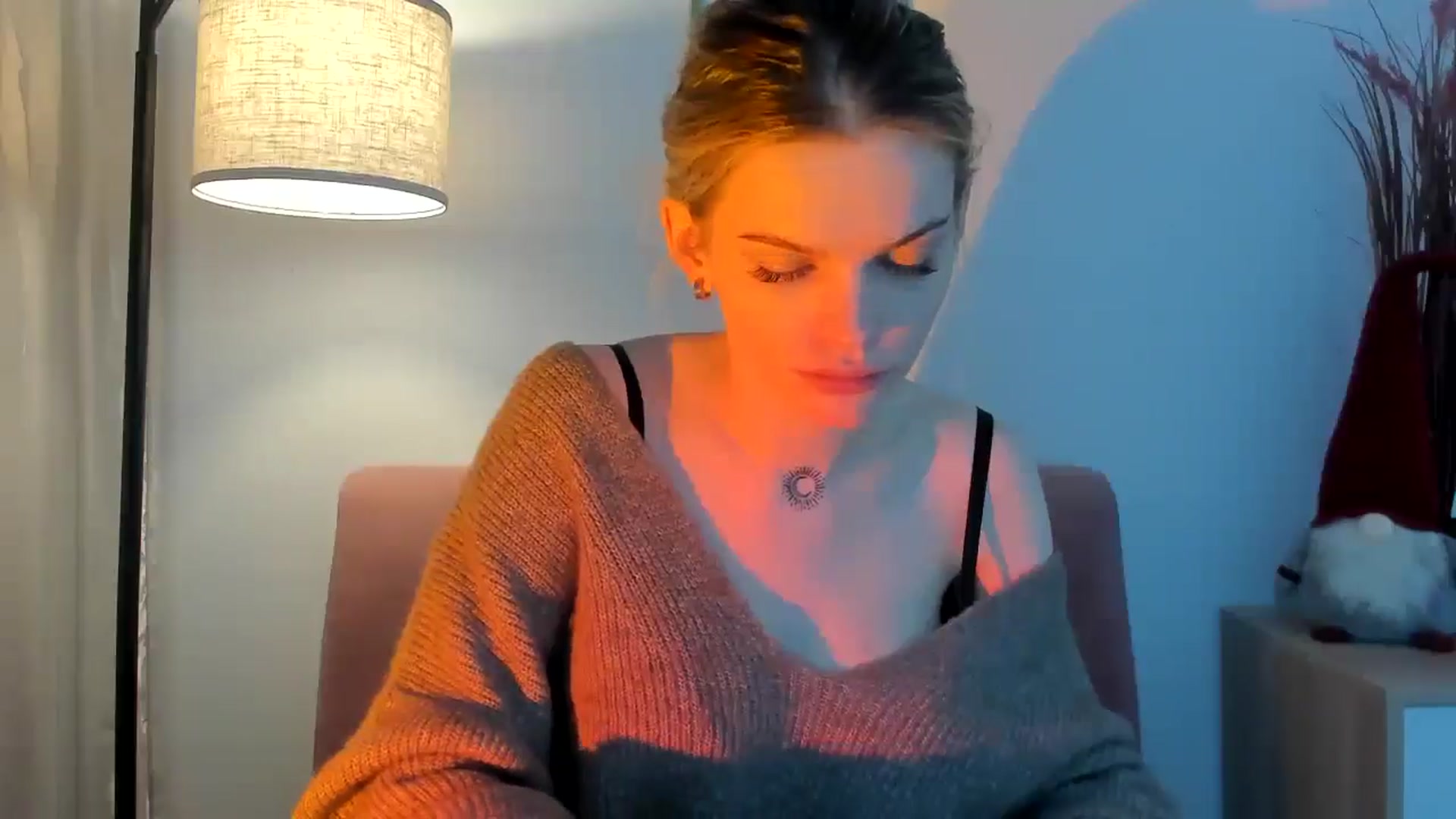 Gallery image thumbnail from ChristinaWave's myfreecams stream on, 01/04/2026, 12:28 image 13 of 20