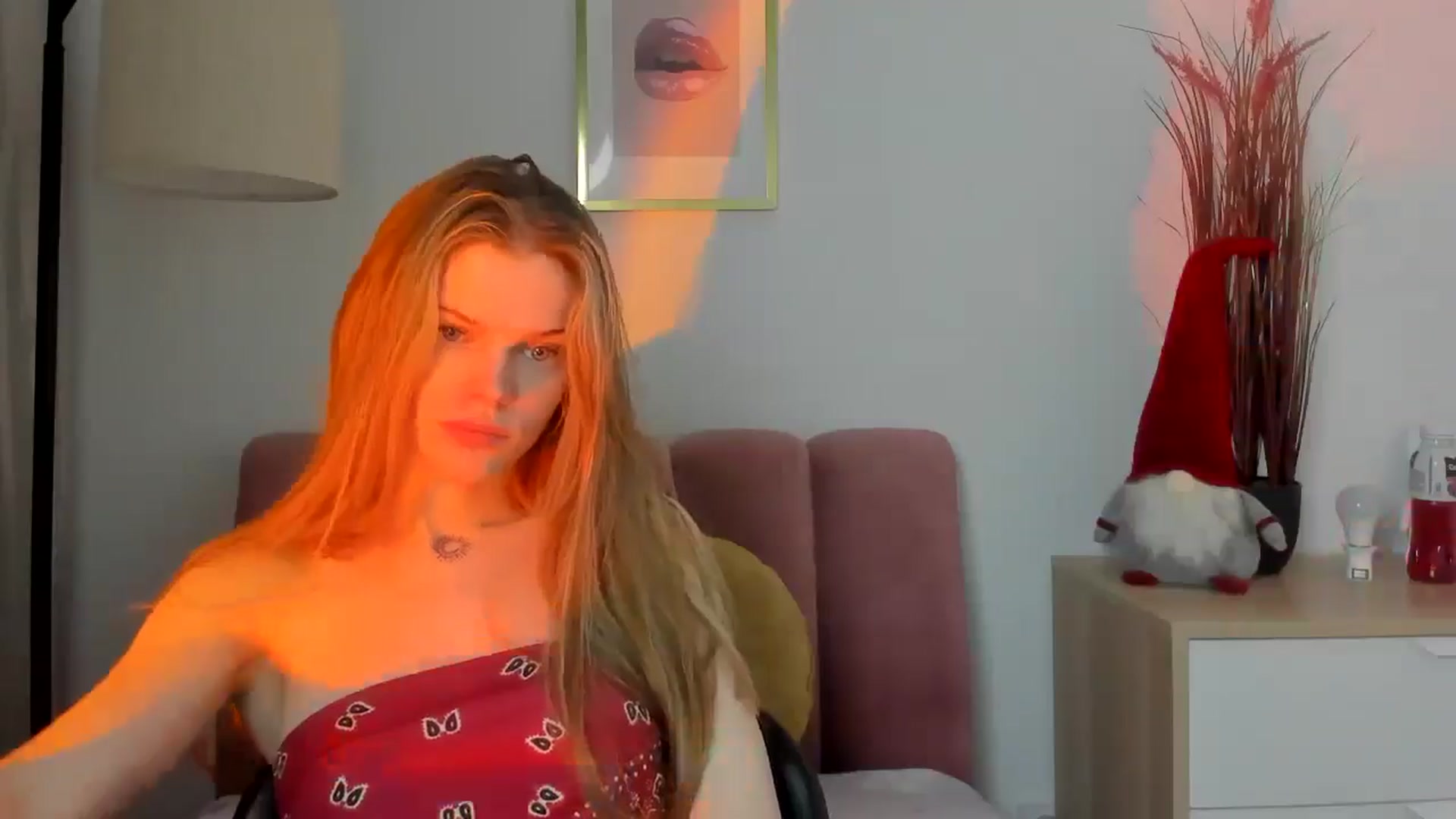 Gallery image thumbnail from ChristinaWave's myfreecams stream on, 01/06/2026, 14:06 image 13 of 20