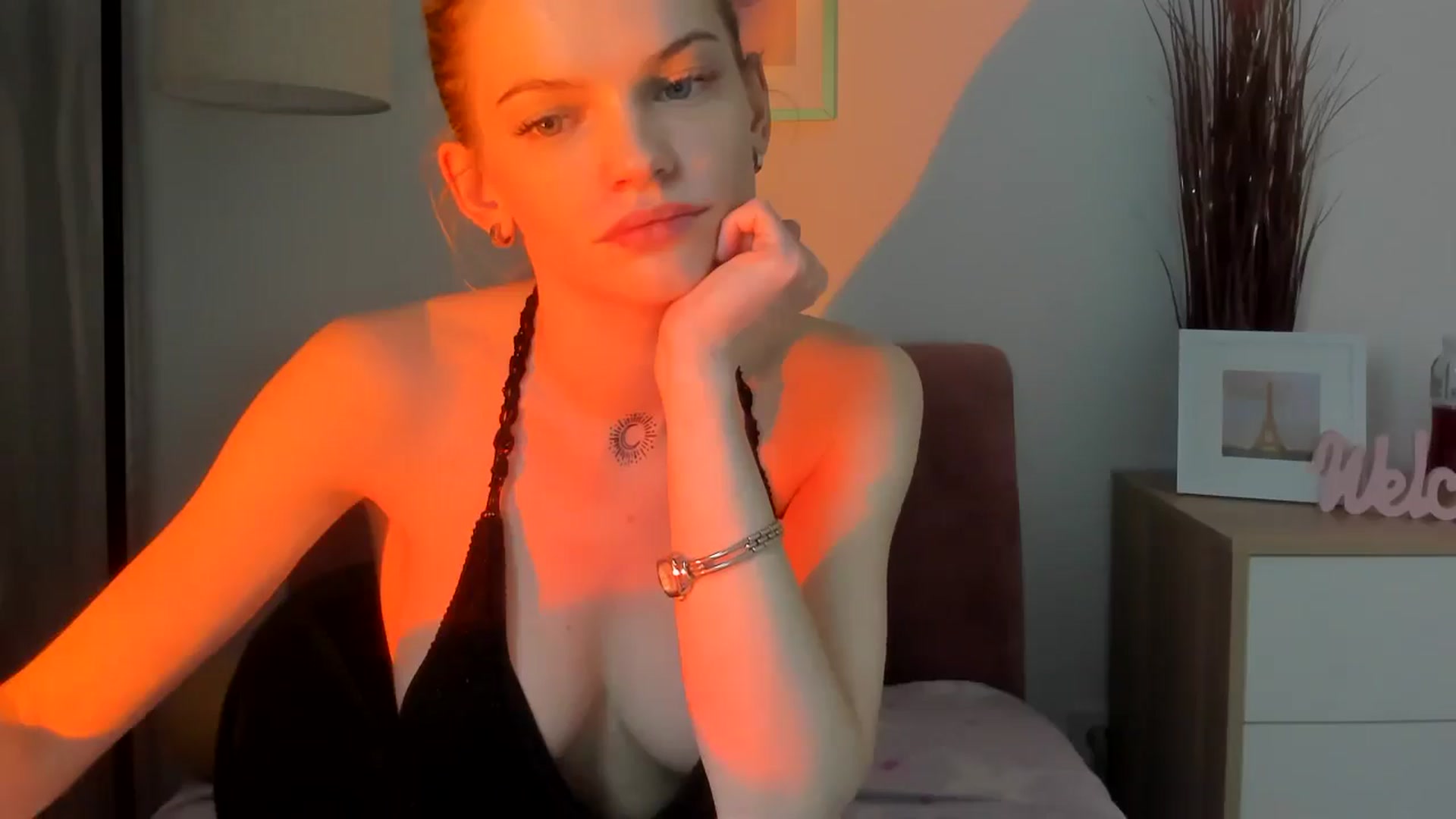 Gallery image thumbnail from ChristinaWave's myfreecams stream on, 01/08/2026, 14:24 image 8 of 20