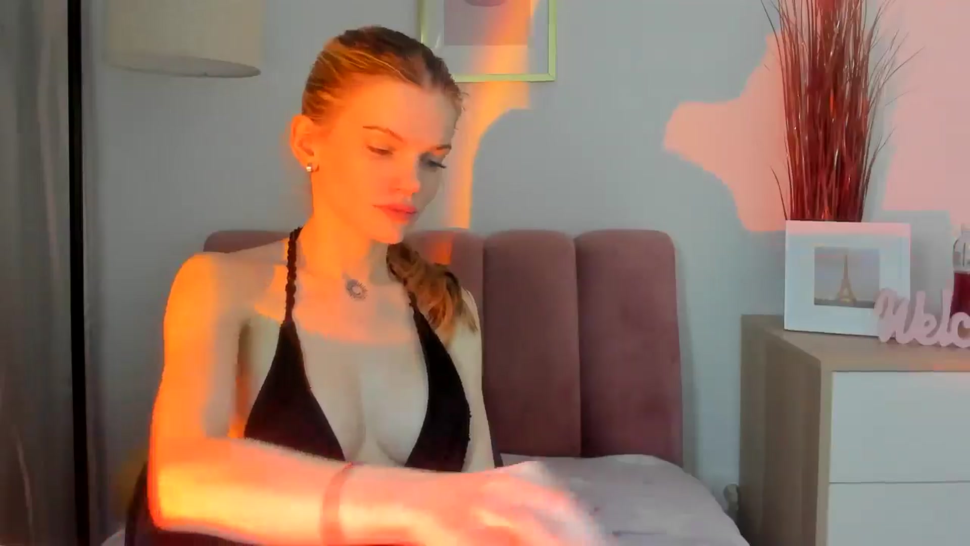 Gallery image thumbnail from ChristinaWave's myfreecams stream on, 01/08/2026, 14:24 image 20 of 20