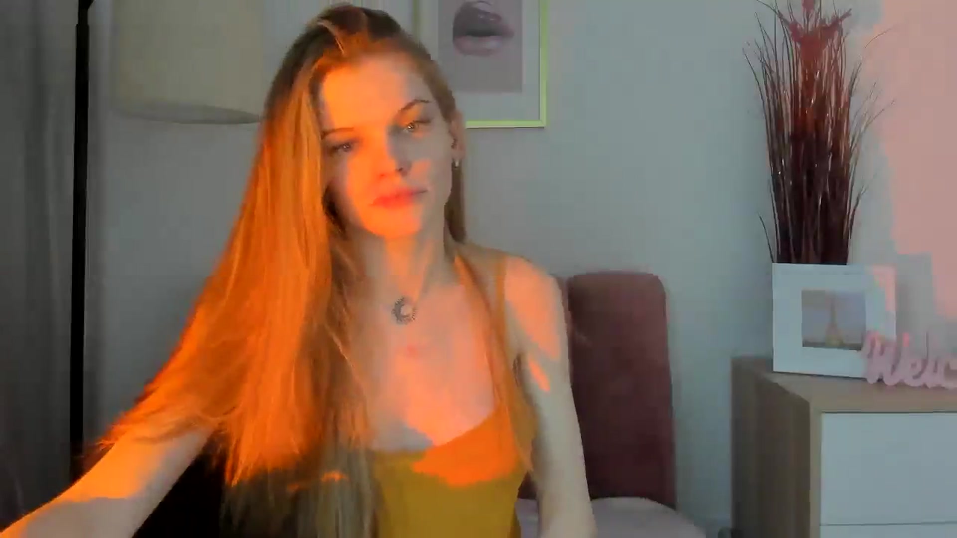 Gallery image thumbnail from ChristinaWave's myfreecams stream on, 01/09/2026, 13:42 image 9 of 20