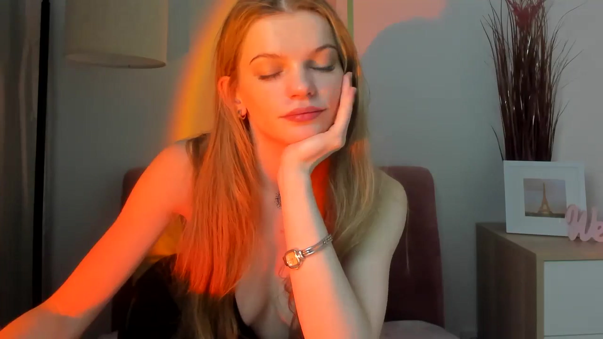 Gallery image thumbnail from ChristinaWave's myfreecams stream on, 01/11/2026, 10:49 image 2 of 20