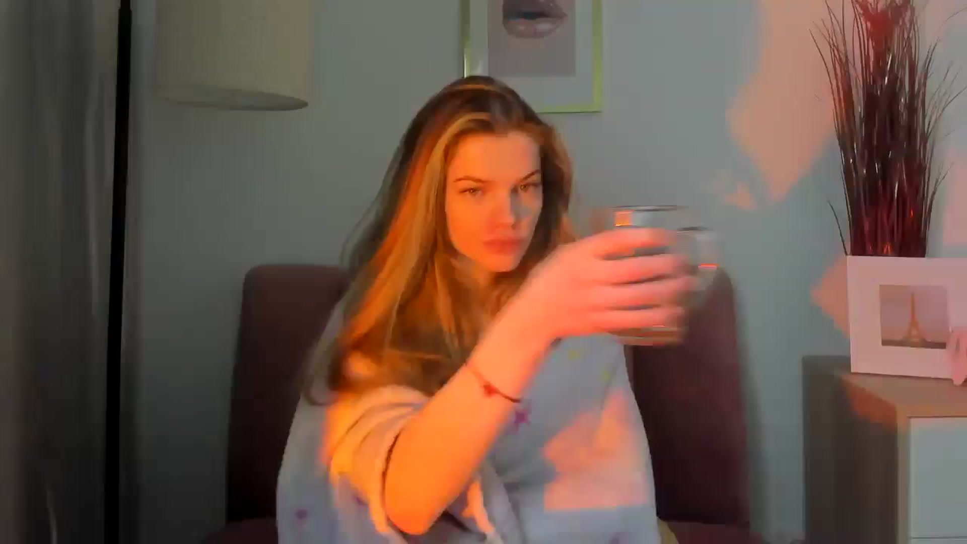 Gallery image thumbnail from ChristinaWave's myfreecams stream on, 01/13/2026, 13:10 image 1 of 20