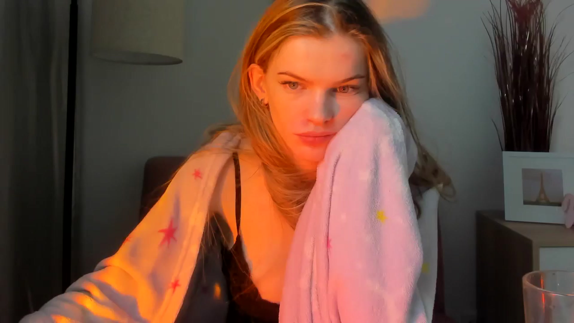 Gallery image thumbnail from ChristinaWave's myfreecams stream on, 01/13/2026, 13:10 image 6 of 20