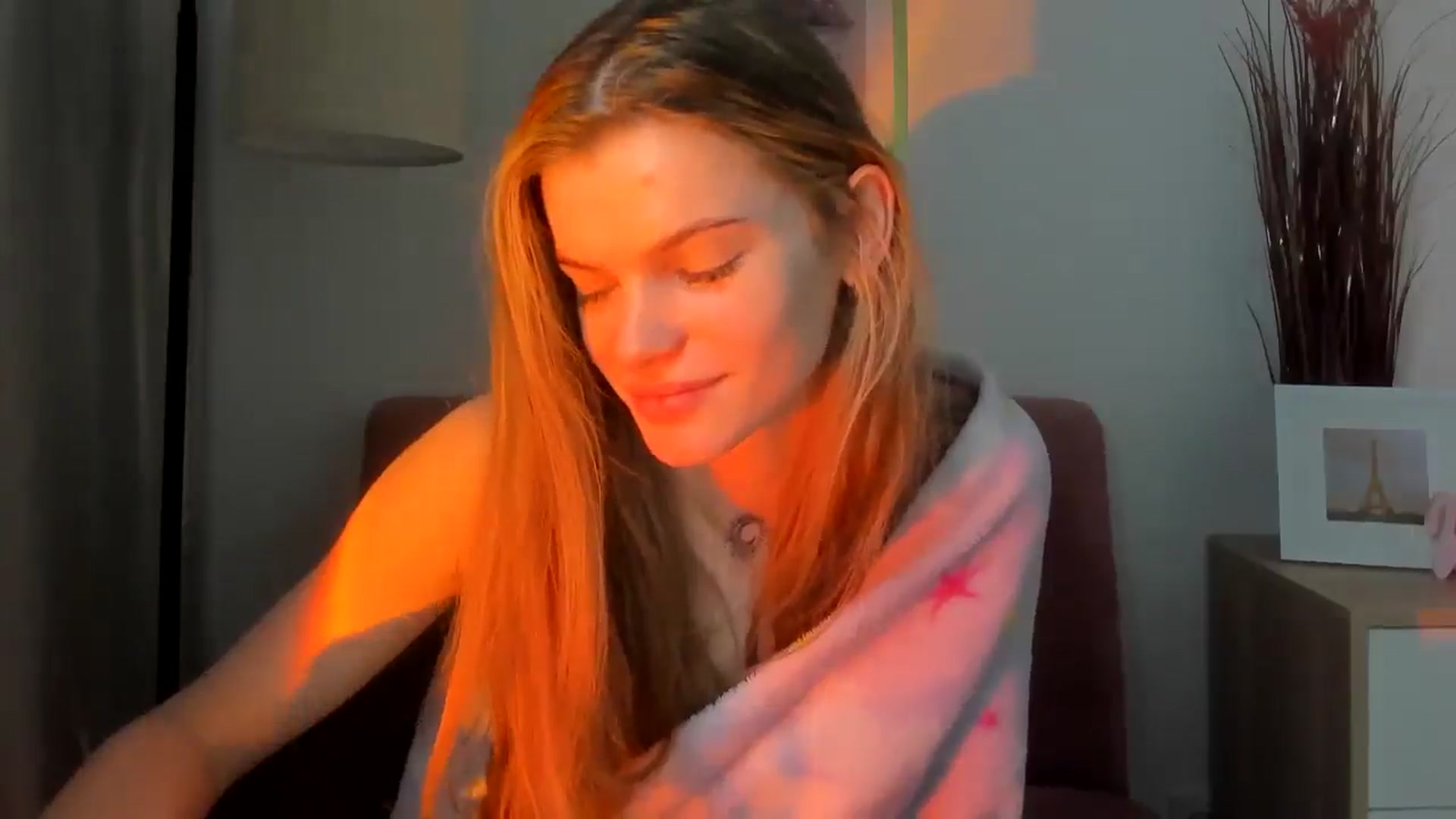 Gallery image thumbnail from ChristinaWave's myfreecams stream on, 01/13/2026, 14:39 image 10 of 20