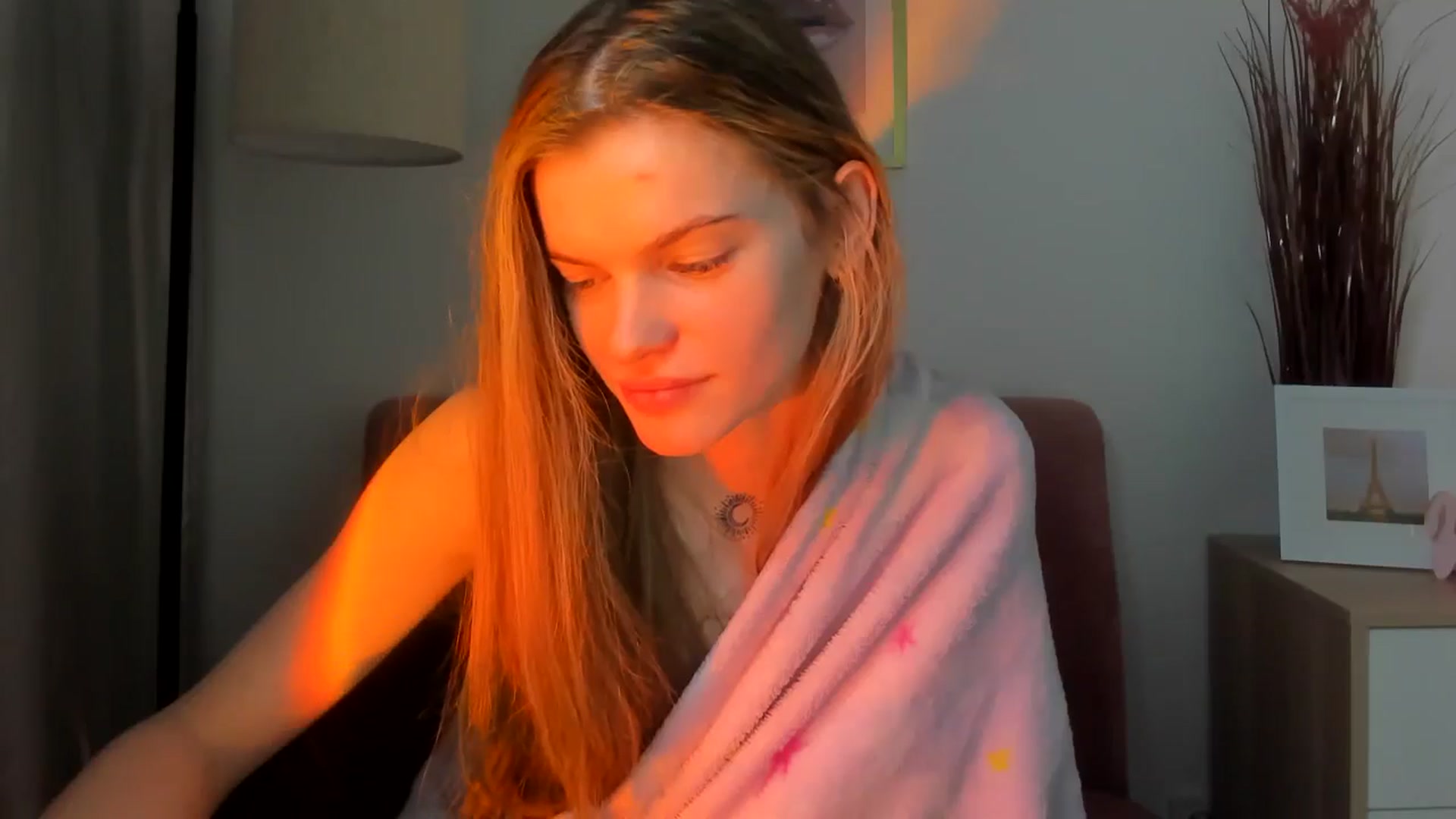 Gallery image thumbnail from ChristinaWave's myfreecams stream on, 01/13/2026, 14:39 image 12 of 20