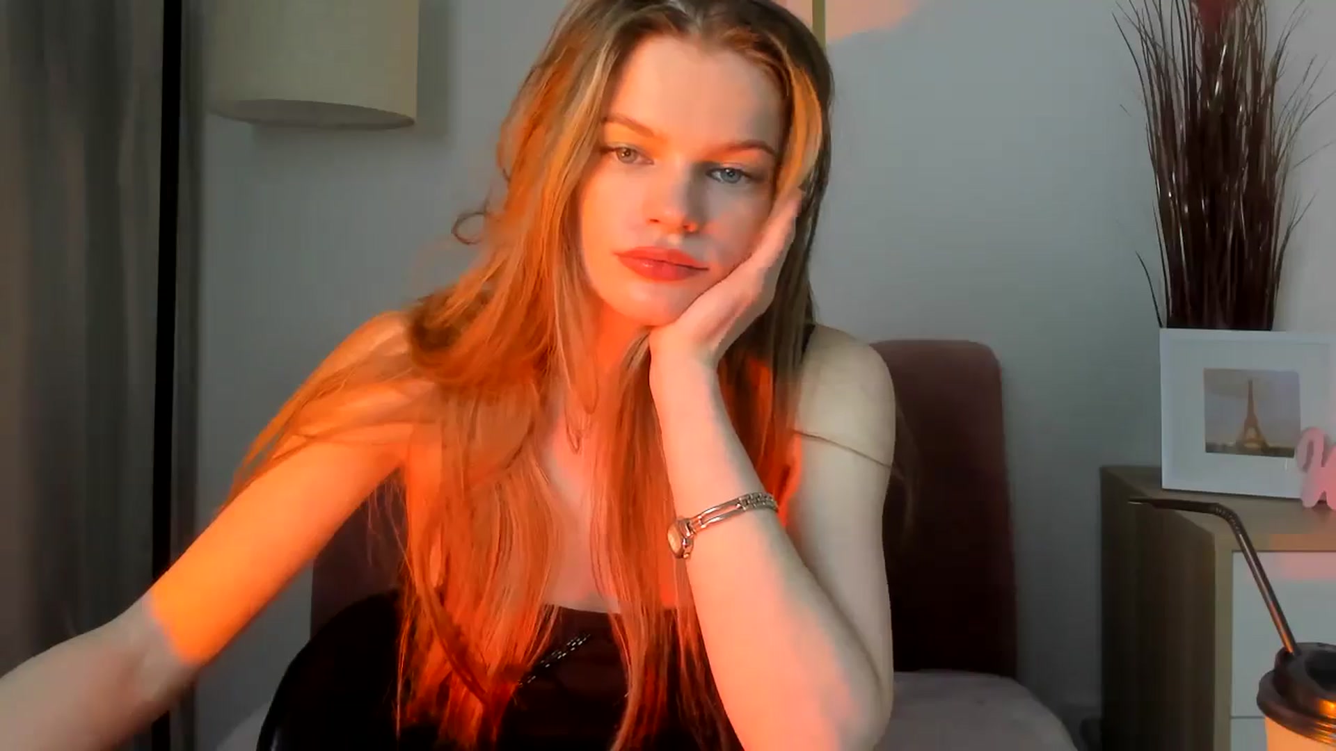 Gallery image thumbnail from ChristinaWave's myfreecams stream on, 01/16/2026, 13:12 image 15 of 20