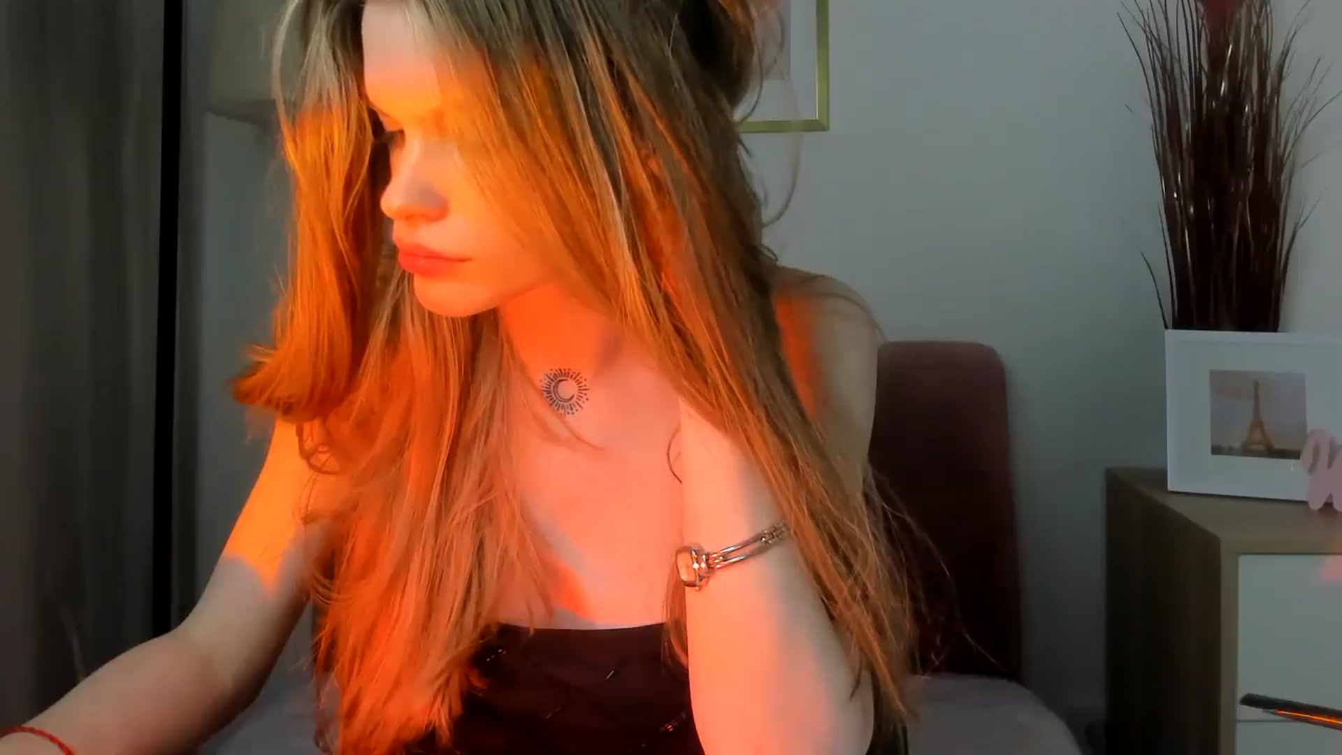 Gallery image thumbnail from ChristinaWave's myfreecams stream on, 01/16/2026, 15:30 image 16 of 20