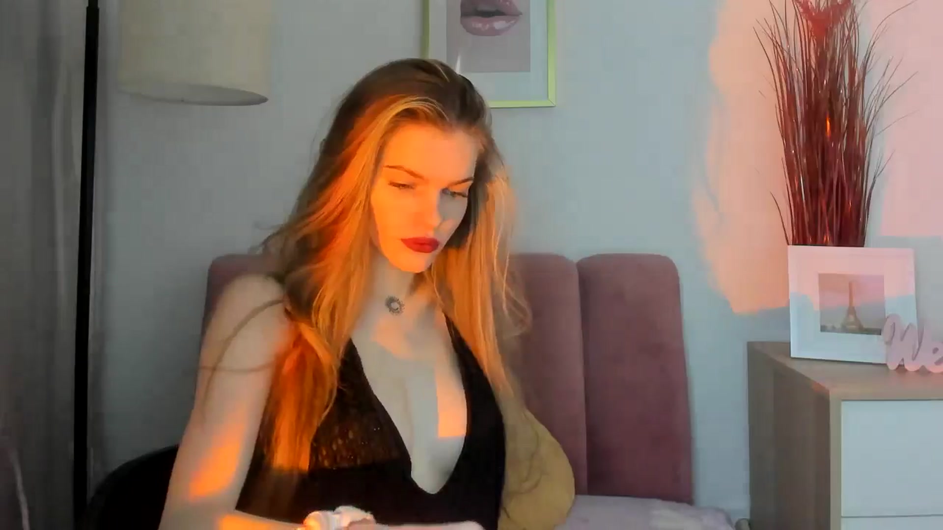 Gallery image thumbnail from ChristinaWave's myfreecams stream on, 01/18/2026, 11:26 image 16 of 20