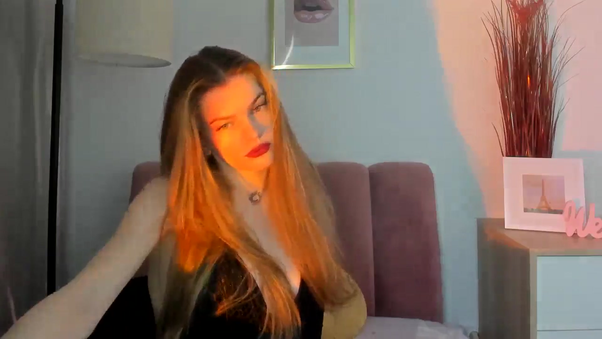 Gallery image thumbnail from ChristinaWave's myfreecams stream on, 01/18/2026, 11:26 image 19 of 20