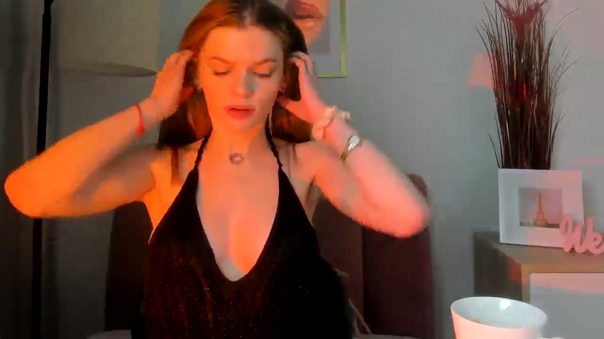 Gallery image thumbnail from ChristinaWave's myfreecams stream on, 01/20/2026, 11:03 image 17 of 20