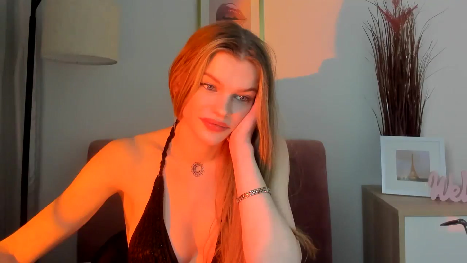 Gallery image thumbnail from ChristinaWave's myfreecams stream on, 01/21/2026, 13:24 image 13 of 20