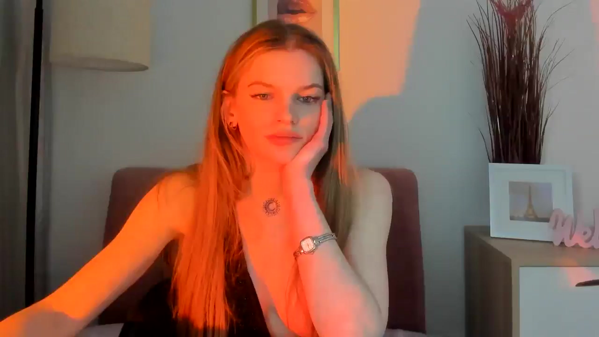 Gallery image thumbnail from ChristinaWave's myfreecams stream on, 01/21/2026, 15:05 image 13 of 20