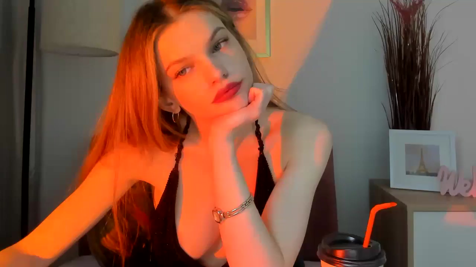 Gallery image thumbnail from ChristinaWave's myfreecams stream on, 01/22/2026, 11:04 image 1 of 20