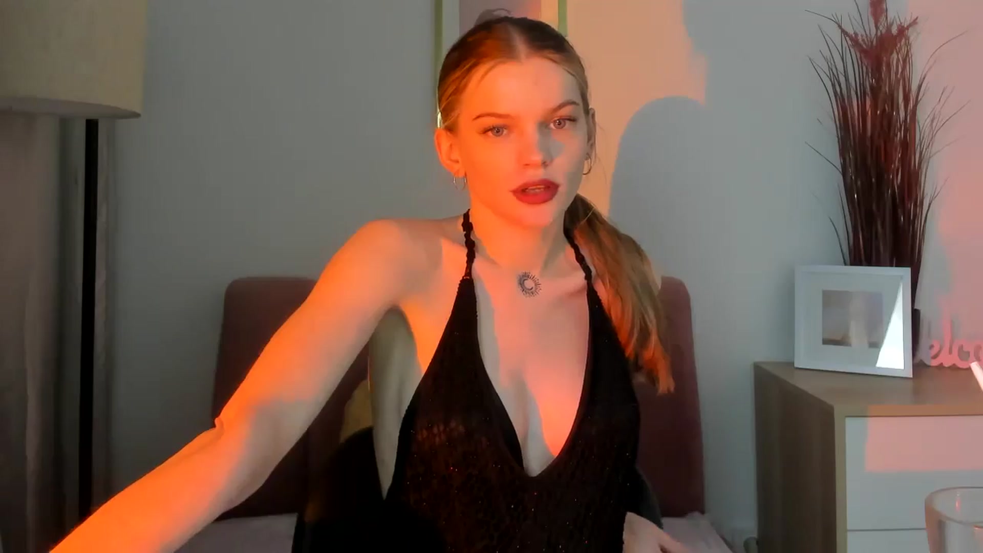 Gallery image thumbnail from ChristinaWave's myfreecams stream on, 01/27/2026, 16:32 image 19 of 20