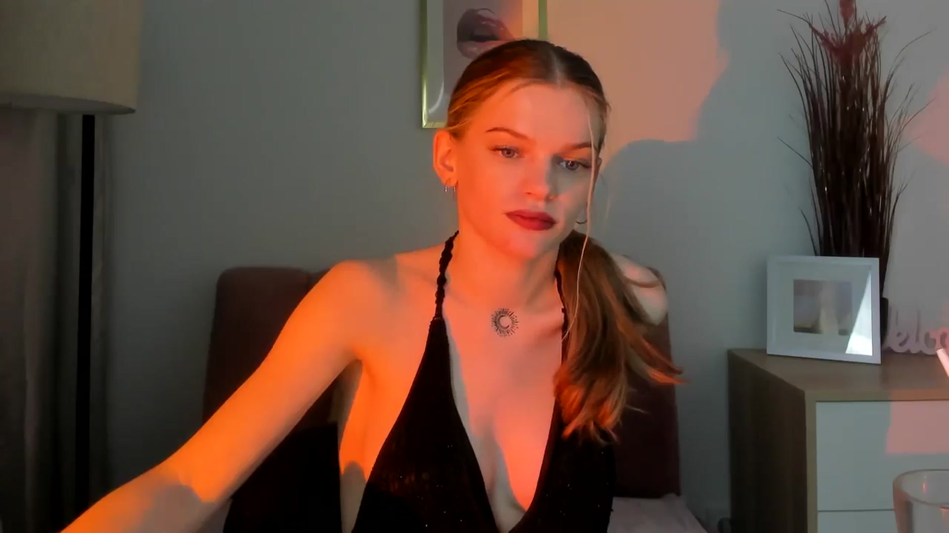 Gallery image thumbnail from ChristinaWave's myfreecams stream on, 01/27/2026, 16:32 image 10 of 20