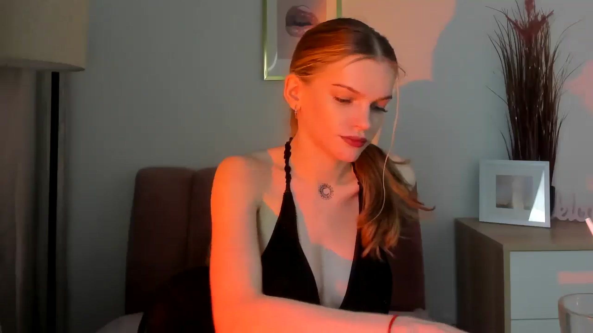 Gallery image thumbnail from ChristinaWave's myfreecams stream on, 01/27/2026, 16:32 image 11 of 20