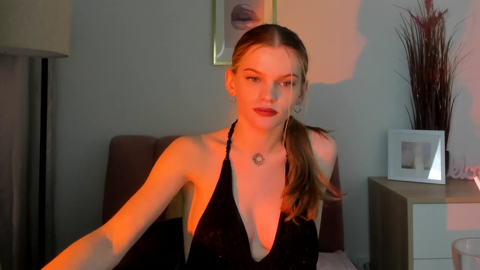 Gallery image thumbnail from ChristinaWave's myfreecams stream on, 01/27/2026, 16:32 image 15 of 20