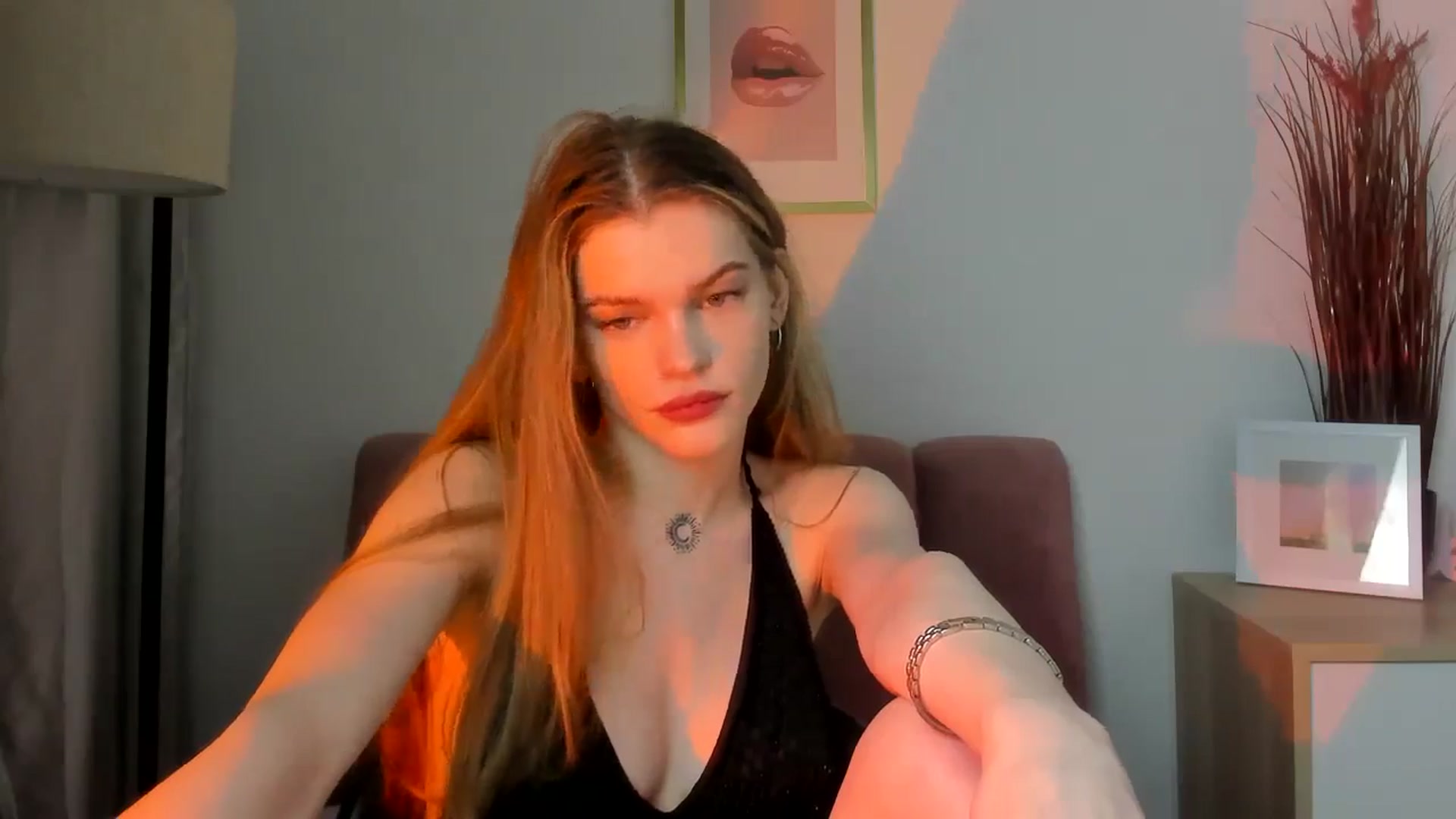 Gallery image thumbnail from ChristinaWave's myfreecams stream on, 01/29/2026, 13:32 image 5 of 20