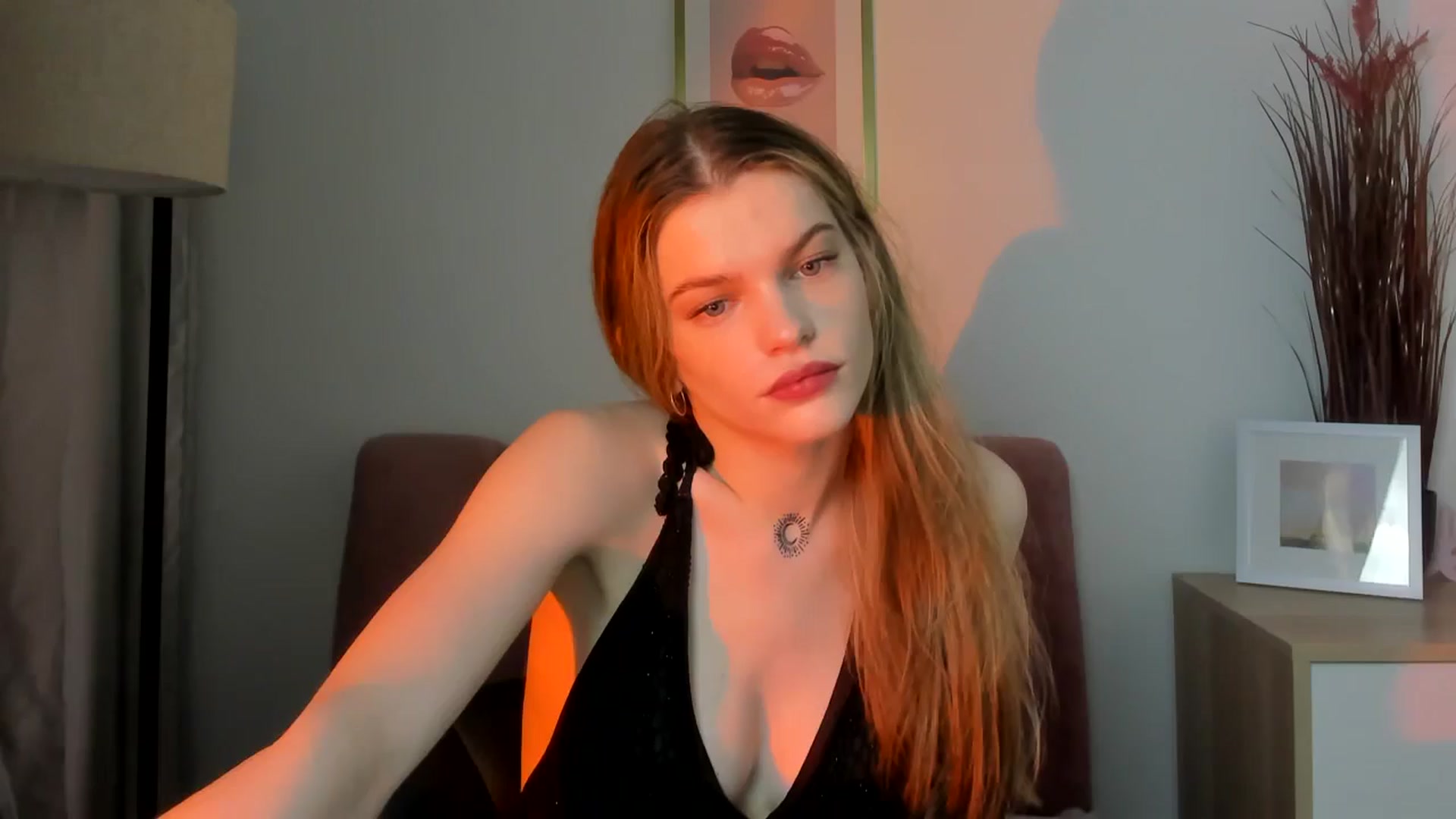 Gallery image thumbnail from ChristinaWave's myfreecams stream on, 01/29/2026, 13:32 image 12 of 20