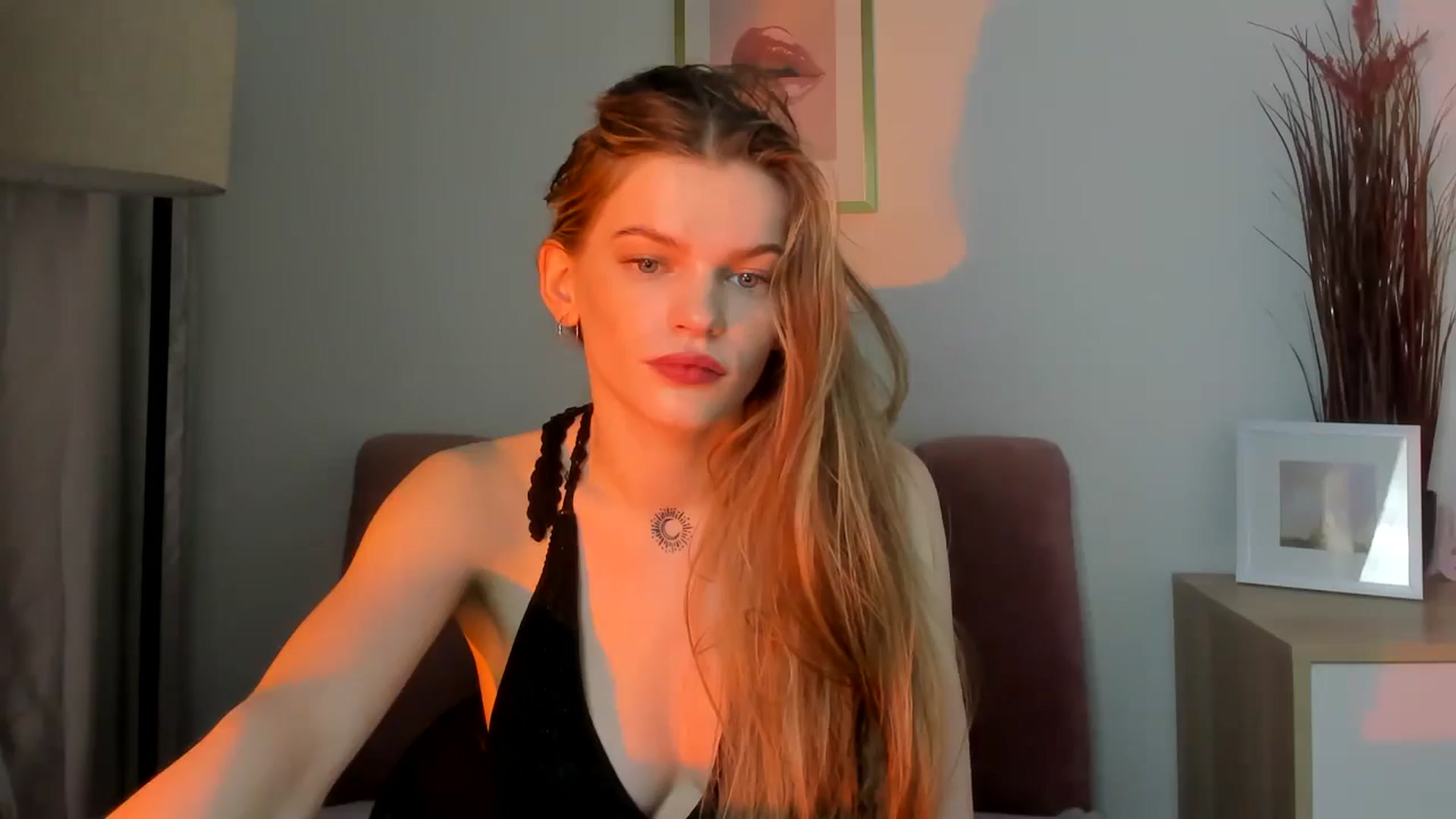 Gallery image thumbnail from ChristinaWave's myfreecams stream on, 01/29/2026, 13:32 image 13 of 20
