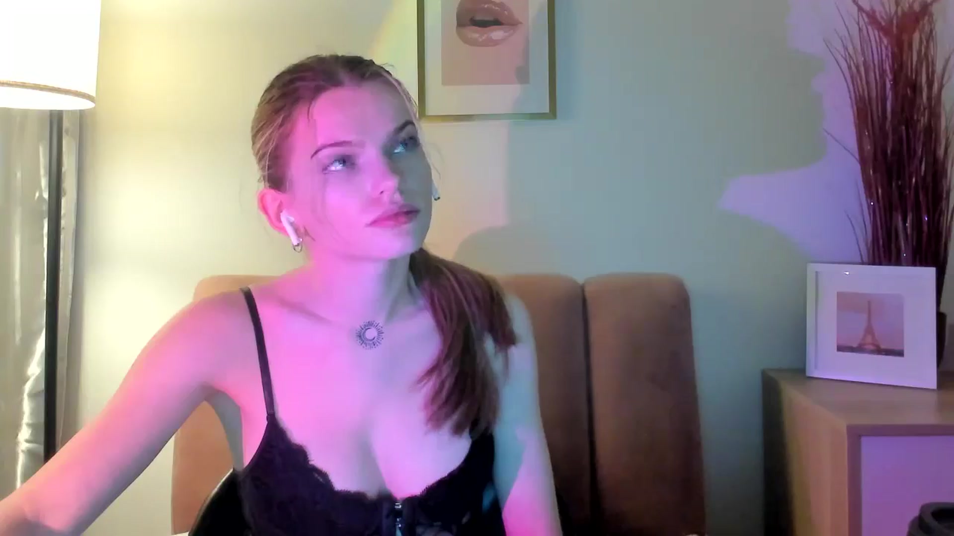 Gallery image thumbnail from ChristinaWave's myfreecams stream on, 01/31/2026, 15:38 image 9 of 20