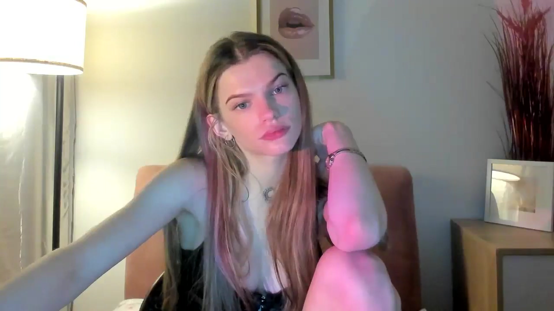 Gallery image thumbnail from ChristinaWave's myfreecams stream on, 02/04/2026, 11:19 image 17 of 20
