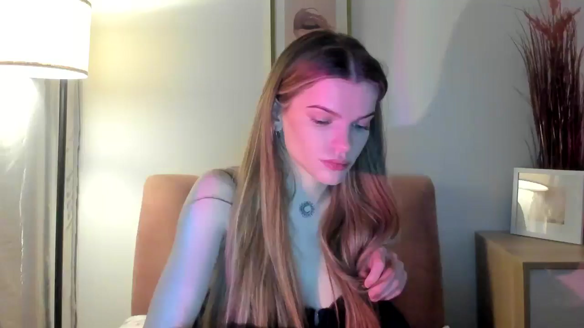 Gallery image thumbnail from ChristinaWave's myfreecams stream on, 02/04/2026, 12:32 image 1 of 20