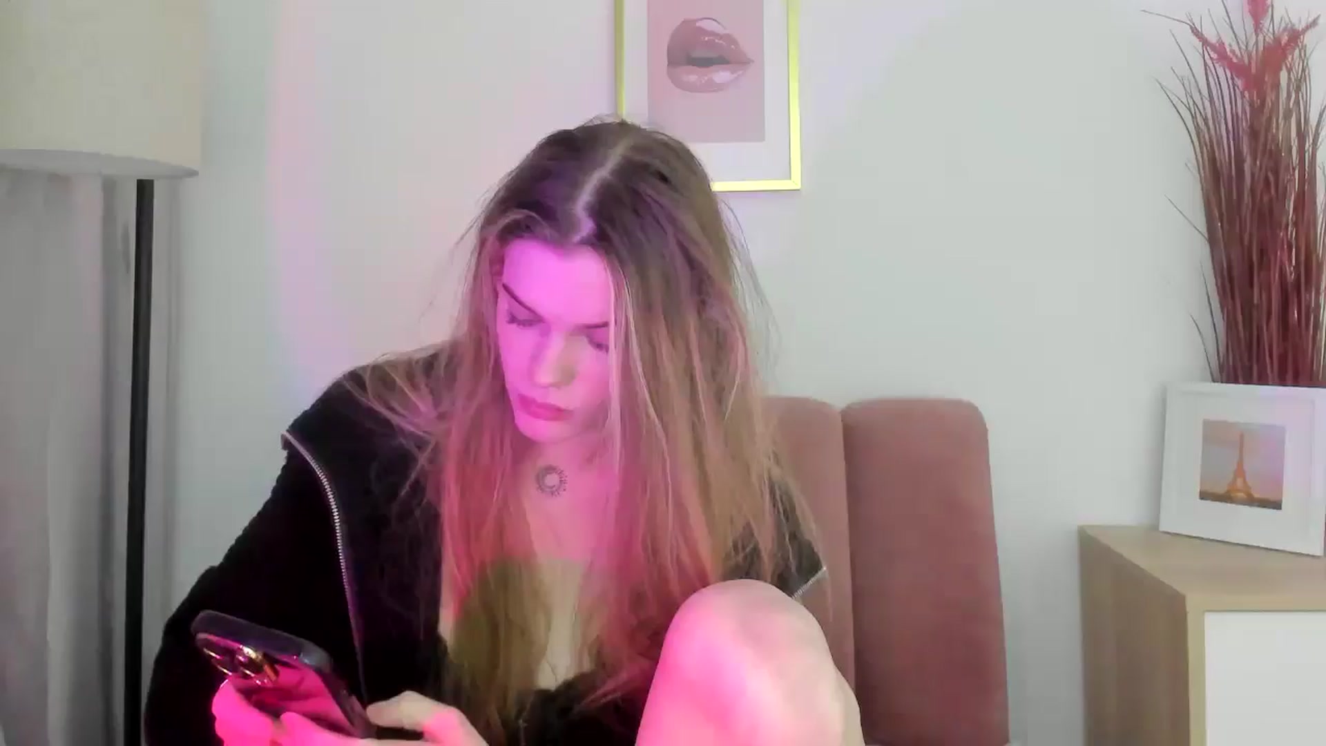 Gallery image thumbnail from ChristinaWave's myfreecams stream on, 02/04/2026, 12:57 image 18 of 20