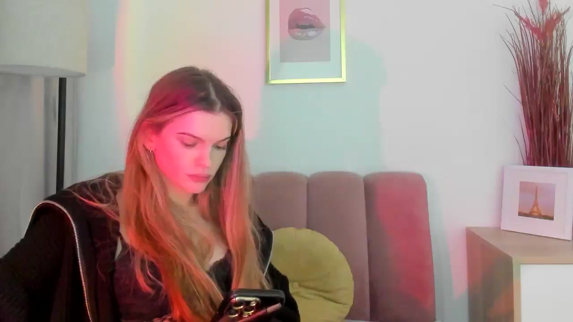 Gallery image thumbnail from ChristinaWave's myfreecams stream on, 02/04/2026, 13:25 image 12 of 20