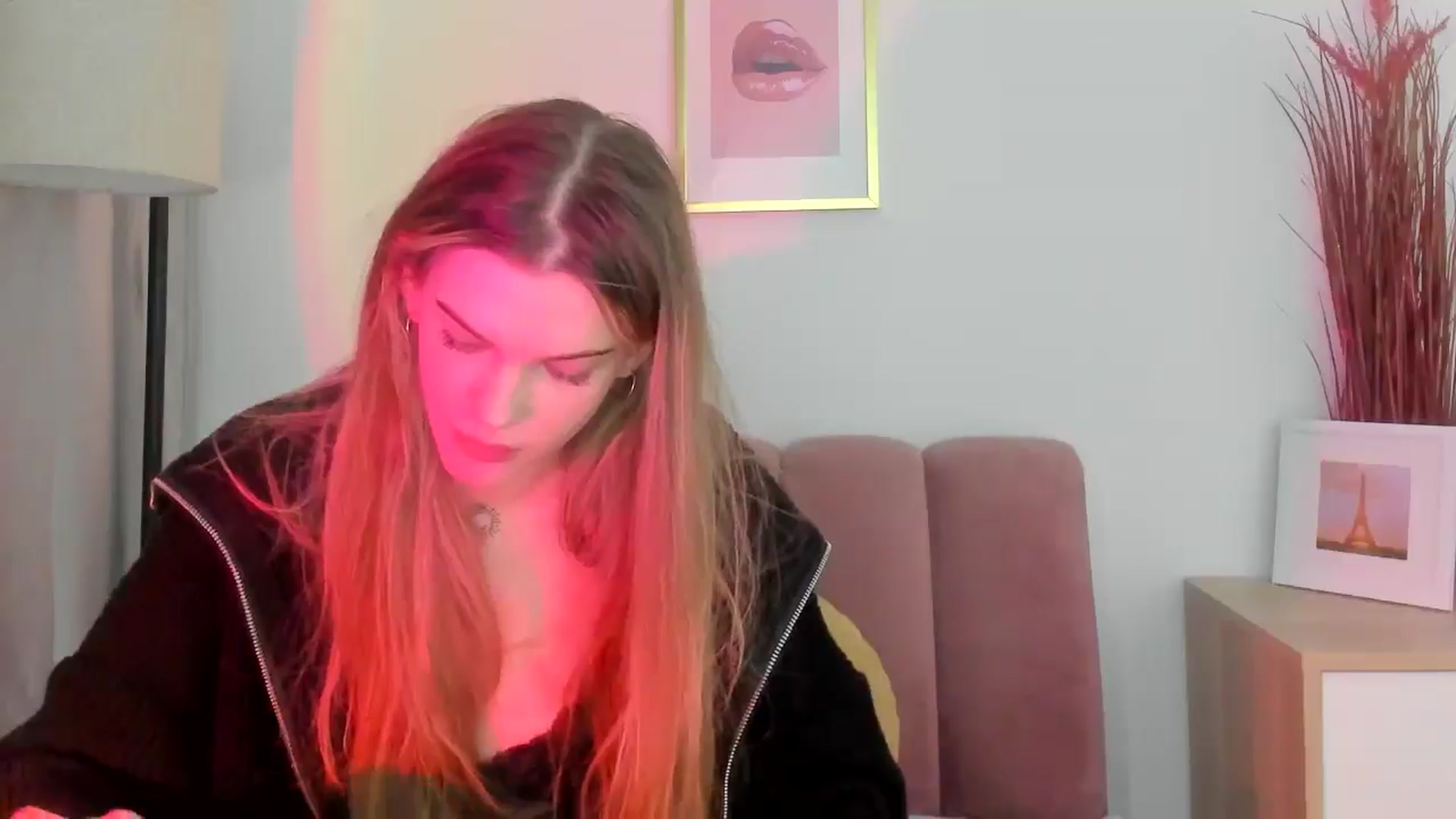 Gallery image thumbnail from ChristinaWave's myfreecams stream on, 02/04/2026, 13:25 image 9 of 20