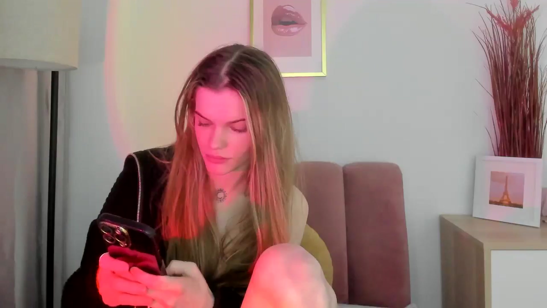 Gallery image thumbnail from ChristinaWave's myfreecams stream on, 02/04/2026, 13:25 image 19 of 20