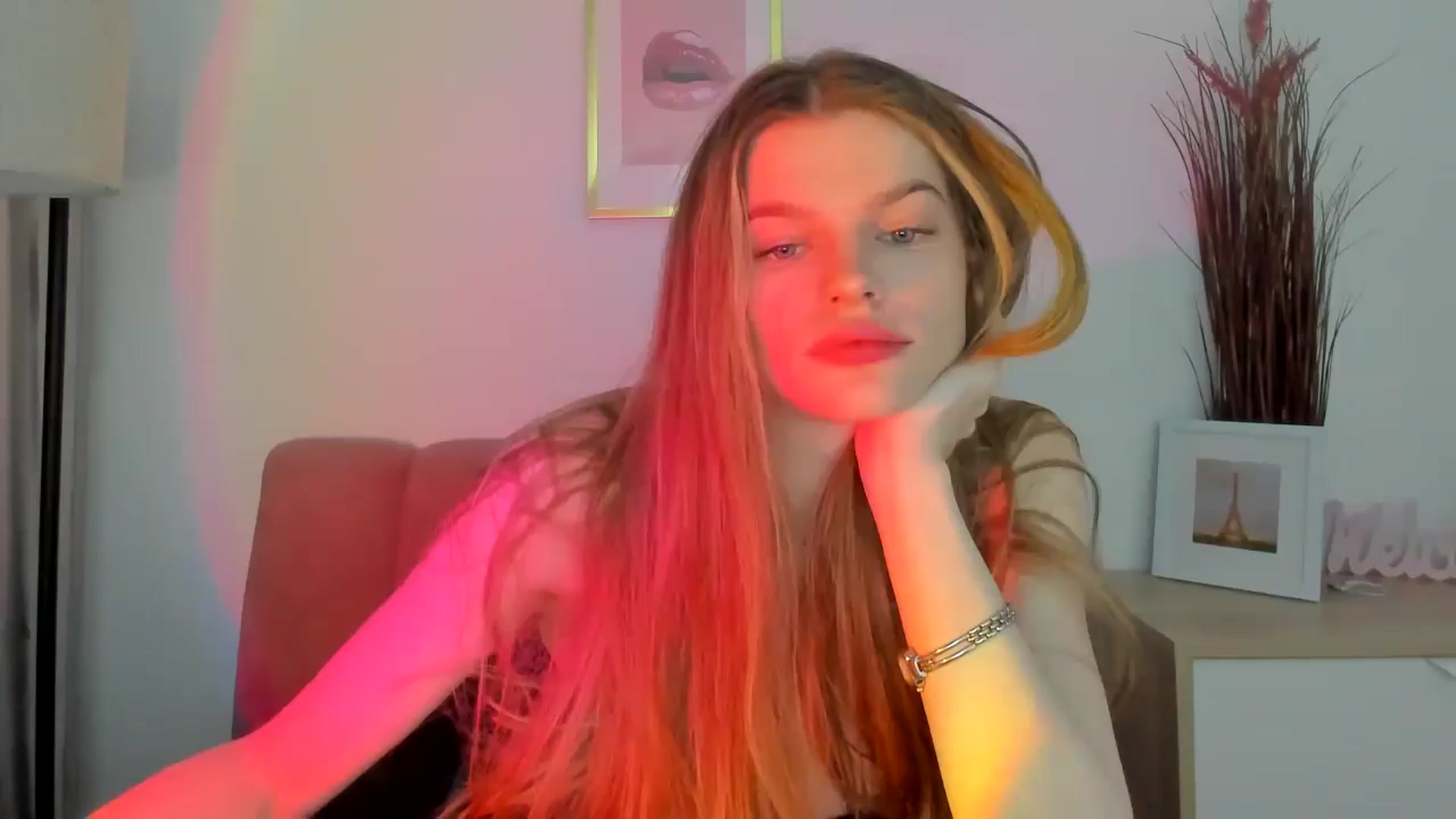 Gallery image thumbnail from ChristinaWave's myfreecams stream on, 02/05/2026, 13:39 image 10 of 20