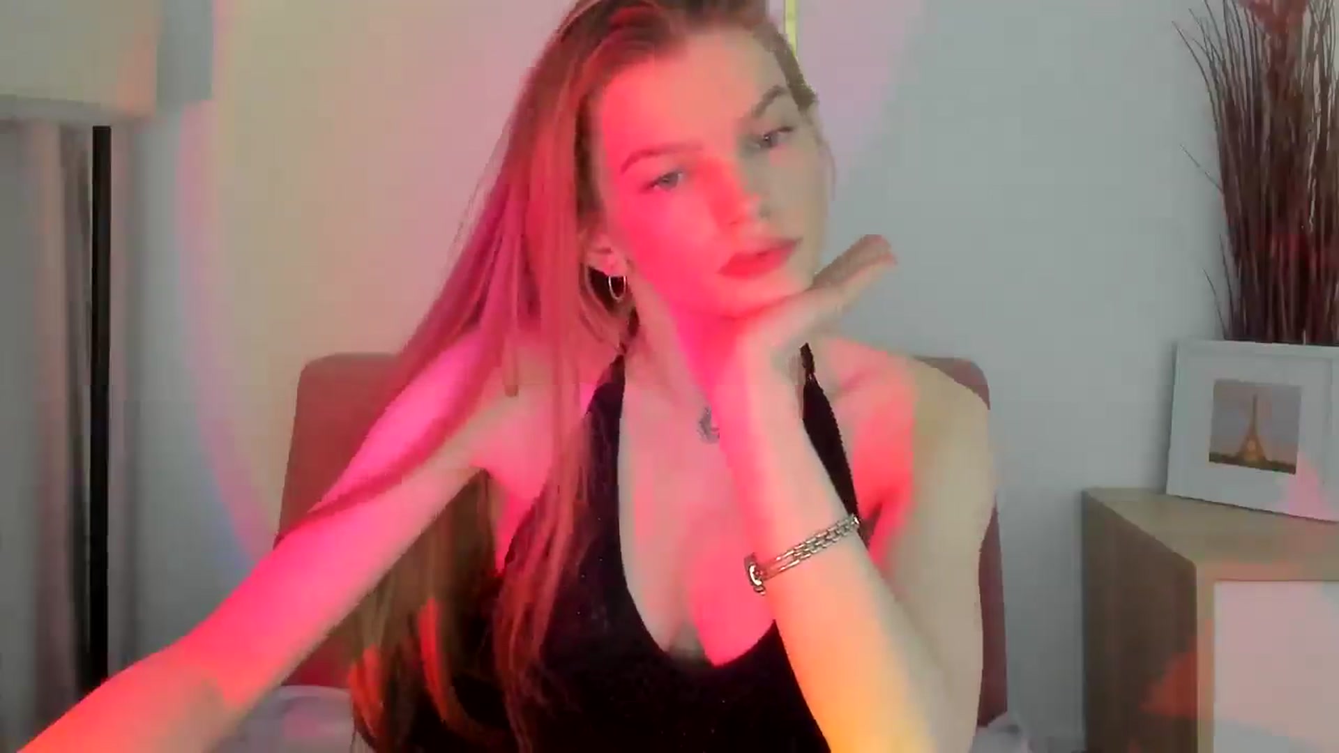 Gallery image thumbnail from ChristinaWave's myfreecams stream on, 02/06/2026, 09:47 image 14 of 20