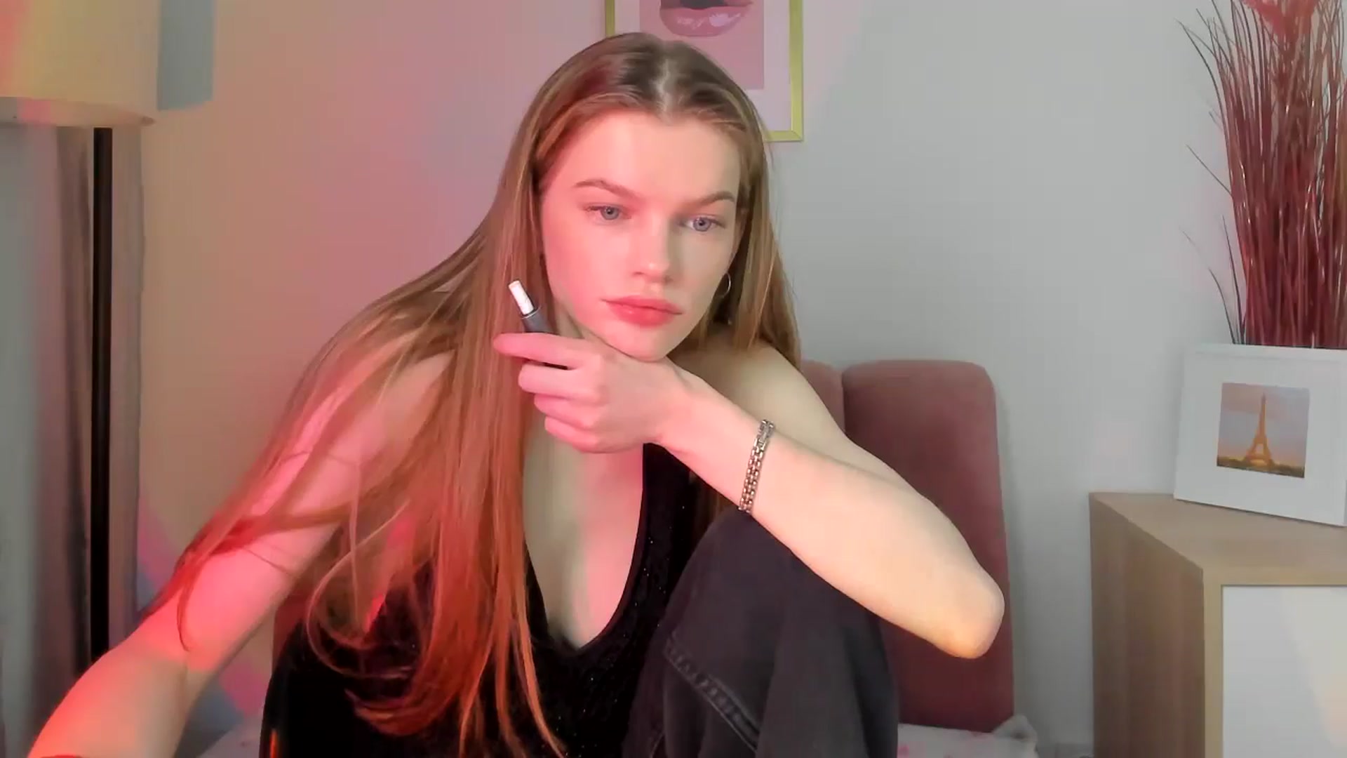 Gallery image thumbnail from ChristinaWave's myfreecams stream on, 02/06/2026, 11:17 image 2 of 20