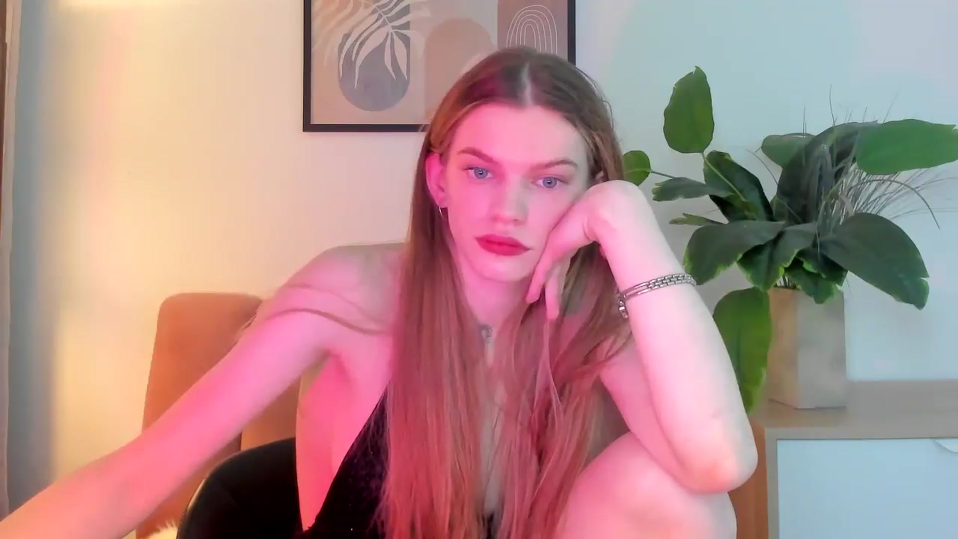 Gallery image thumbnail from ChristinaWave's myfreecams stream on, 02/11/2026, 10:21 image 3 of 20