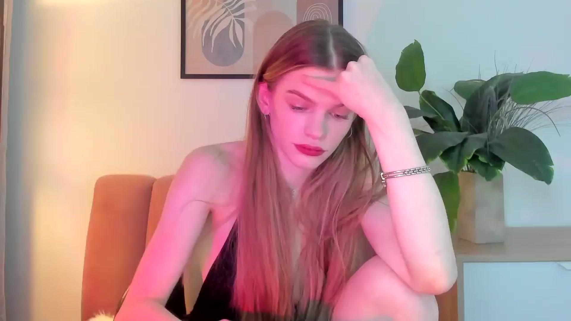 Gallery image thumbnail from ChristinaWave's myfreecams stream on, 02/11/2026, 10:21 image 4 of 20