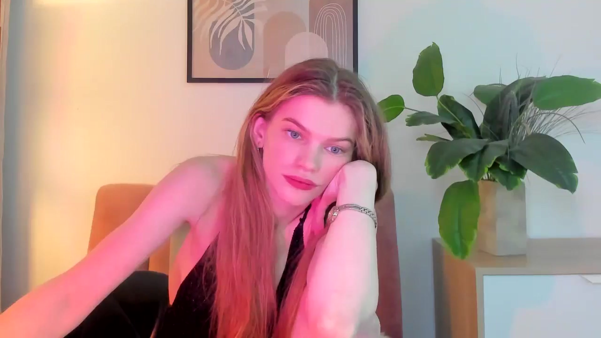 Gallery image thumbnail from ChristinaWave's myfreecams stream on, 02/11/2026, 12:26 image 8 of 20