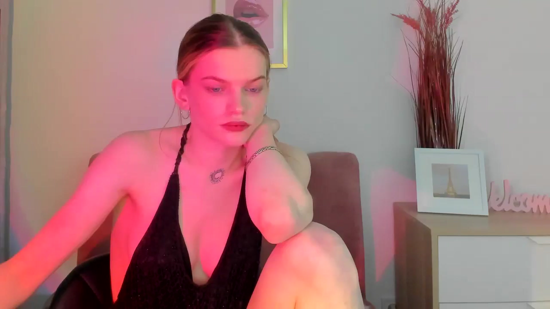 Gallery image thumbnail from ChristinaWave's myfreecams stream on, 02/12/2026, 15:19 image 17 of 20