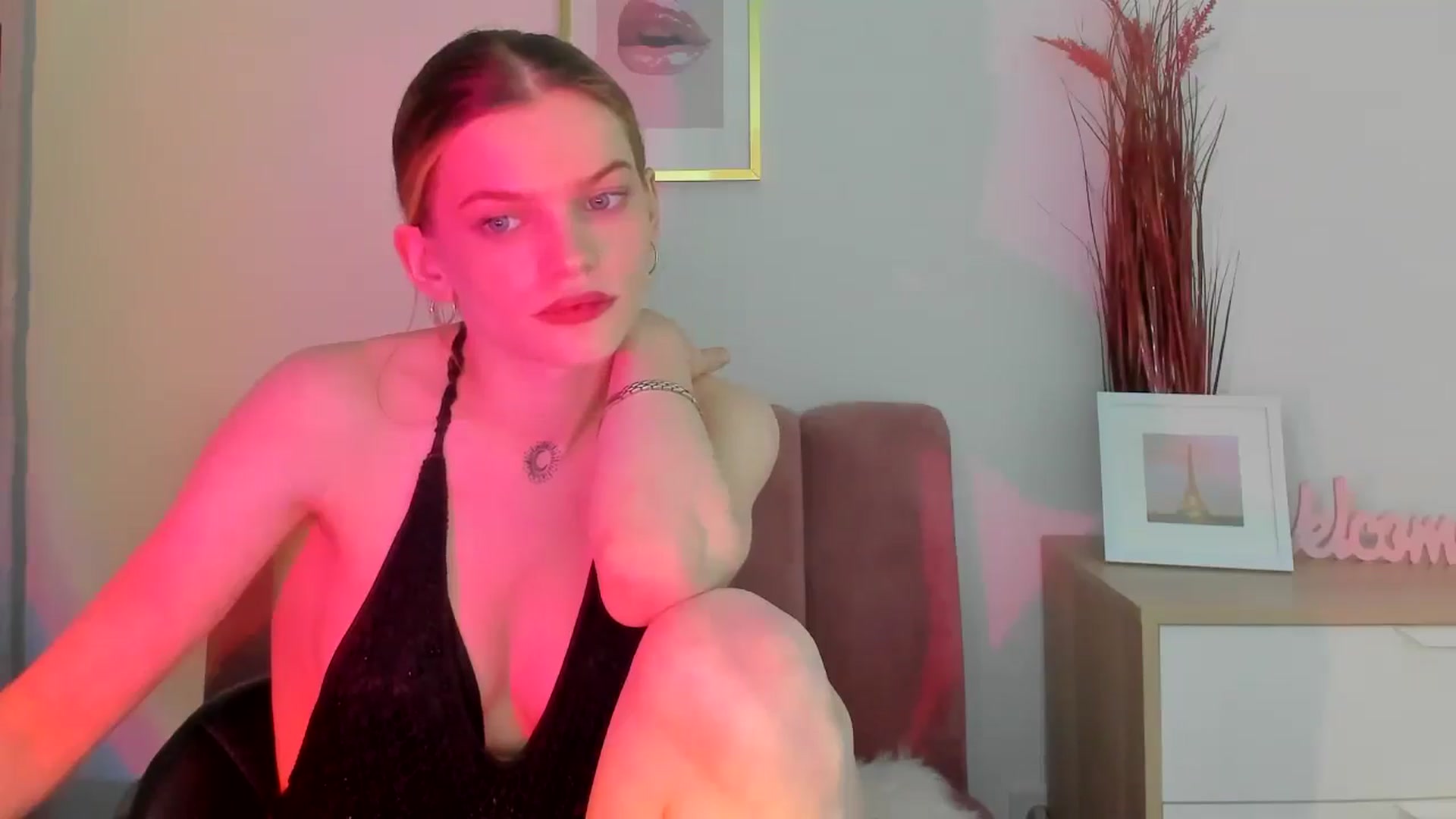 Gallery image thumbnail from ChristinaWave's myfreecams stream on, 02/12/2026, 15:19 image 15 of 20