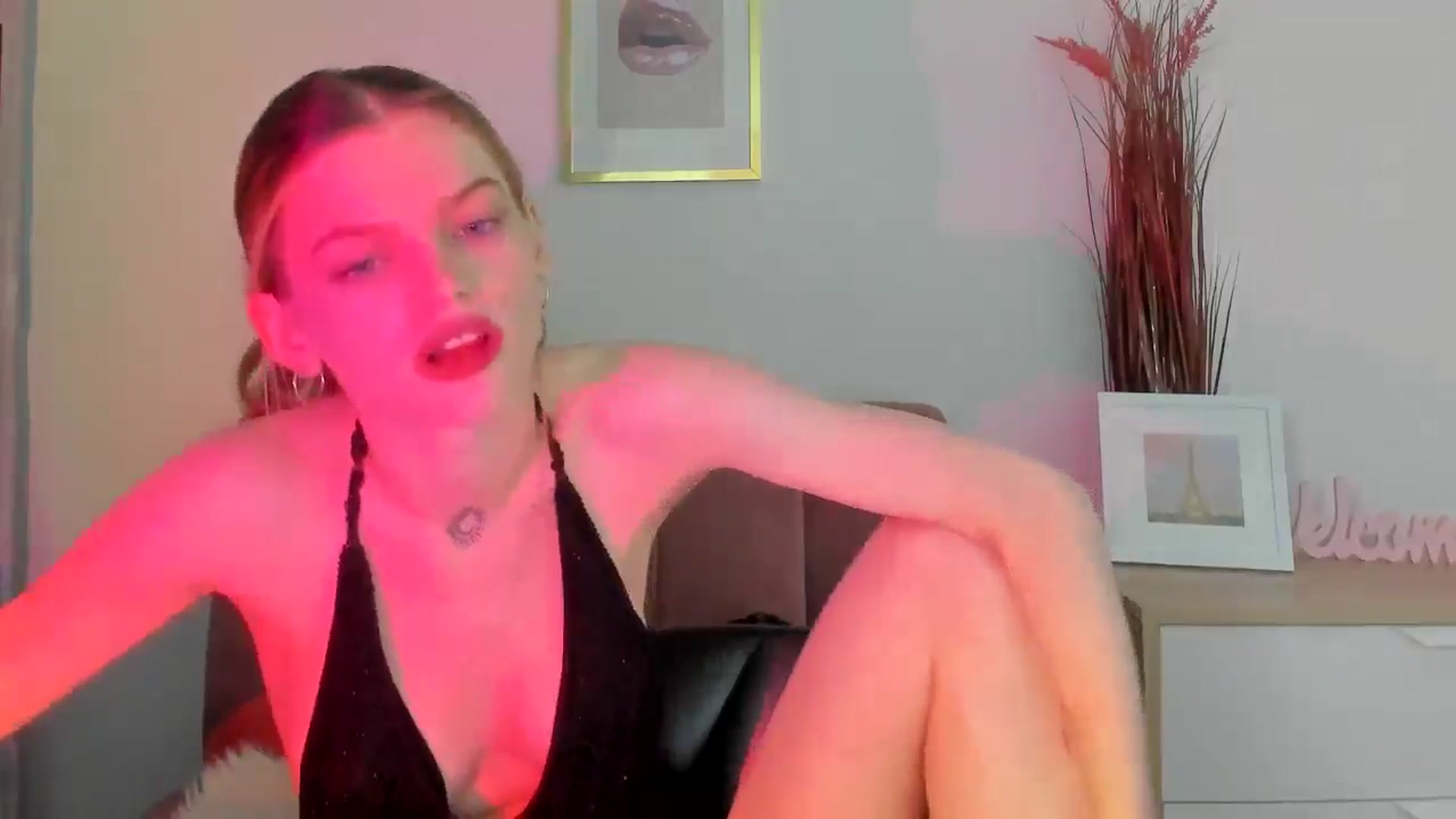 Gallery image thumbnail from ChristinaWave's myfreecams stream on, 02/12/2026, 15:34 image 18 of 20