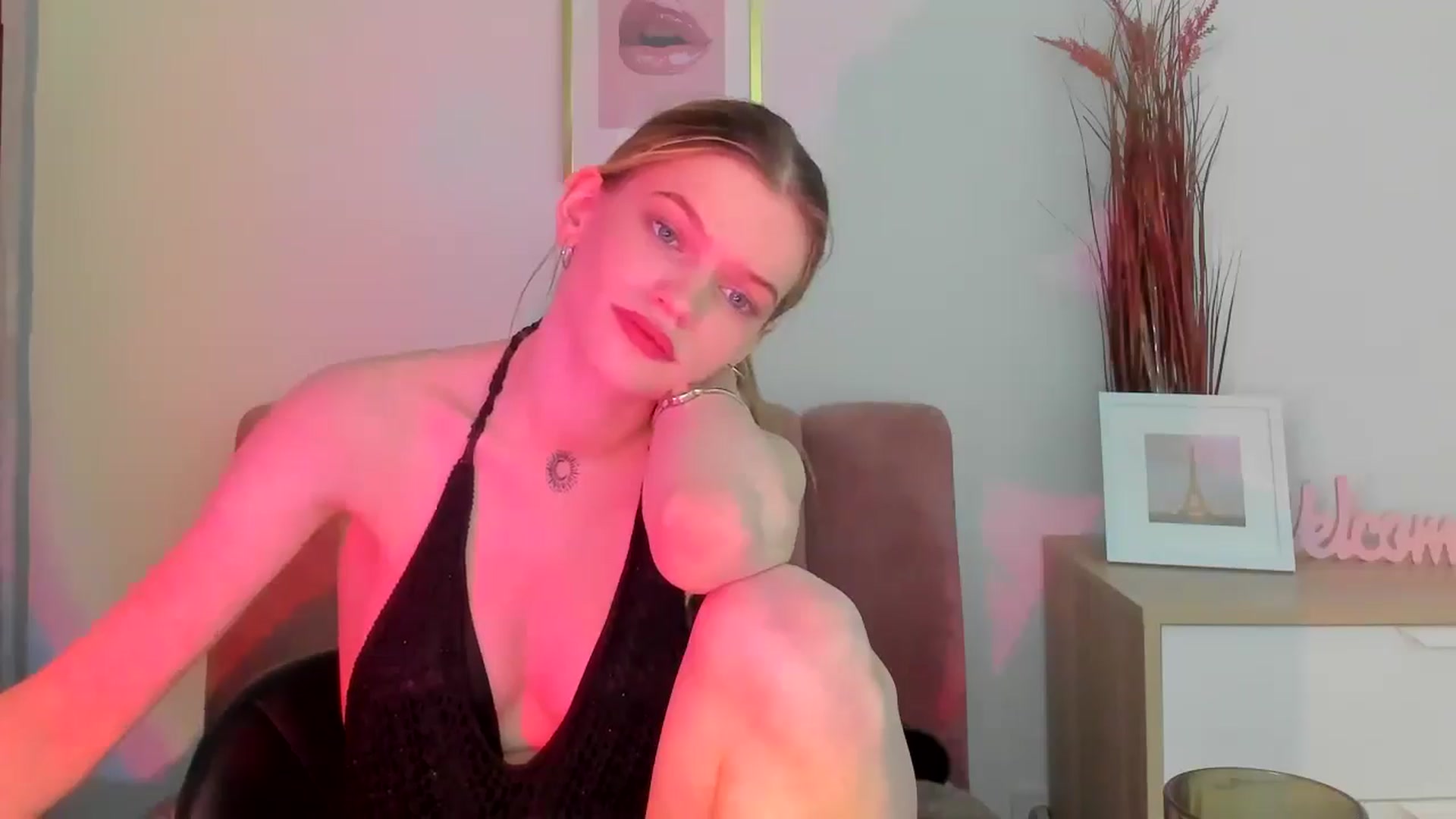 Gallery image thumbnail from ChristinaWave's myfreecams stream on, 02/12/2026, 16:36 image 13 of 20