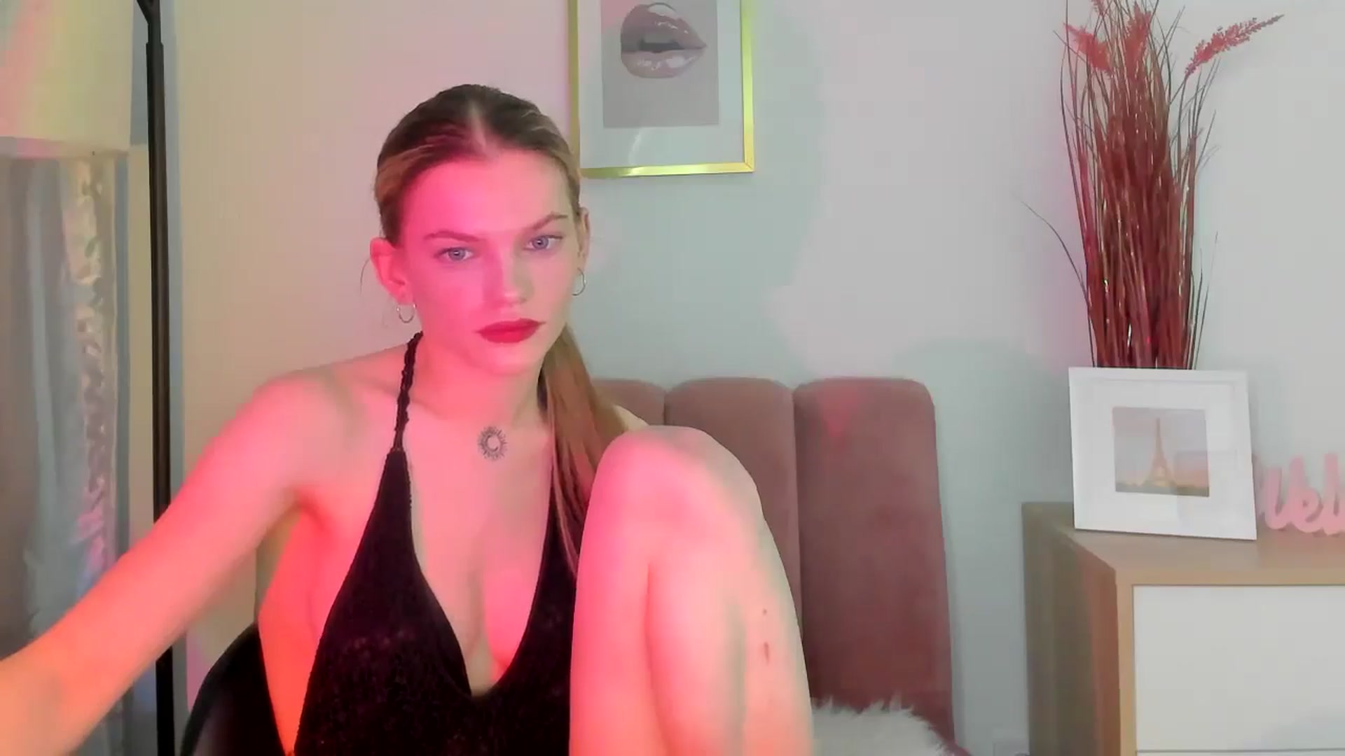 Gallery image thumbnail from ChristinaWave's myfreecams stream on, 02/13/2026, 14:09 image 6 of 20