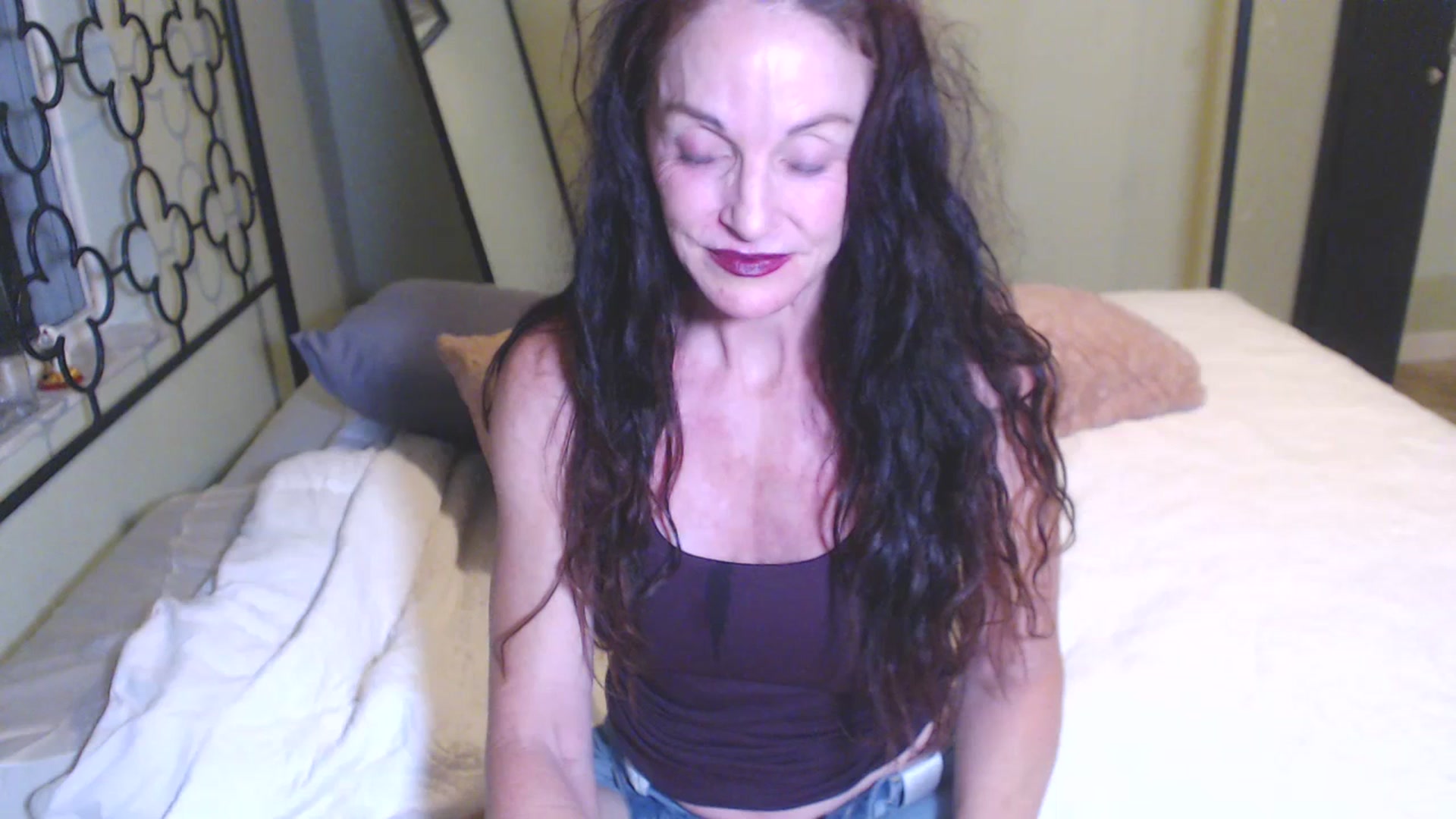 Gallery image thumbnail from ChristineAsh's myfreecams stream on, 07/06/2023, 02:39 image 1 of 20