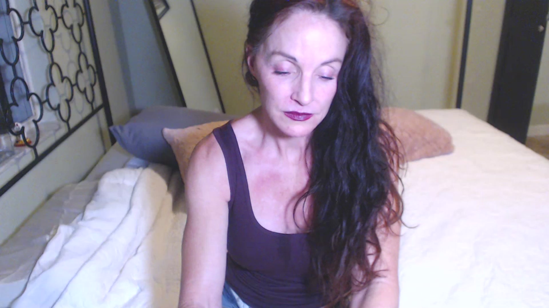 Gallery image thumbnail from ChristineAsh's myfreecams stream on, 07/06/2023, 02:39 image 6 of 20