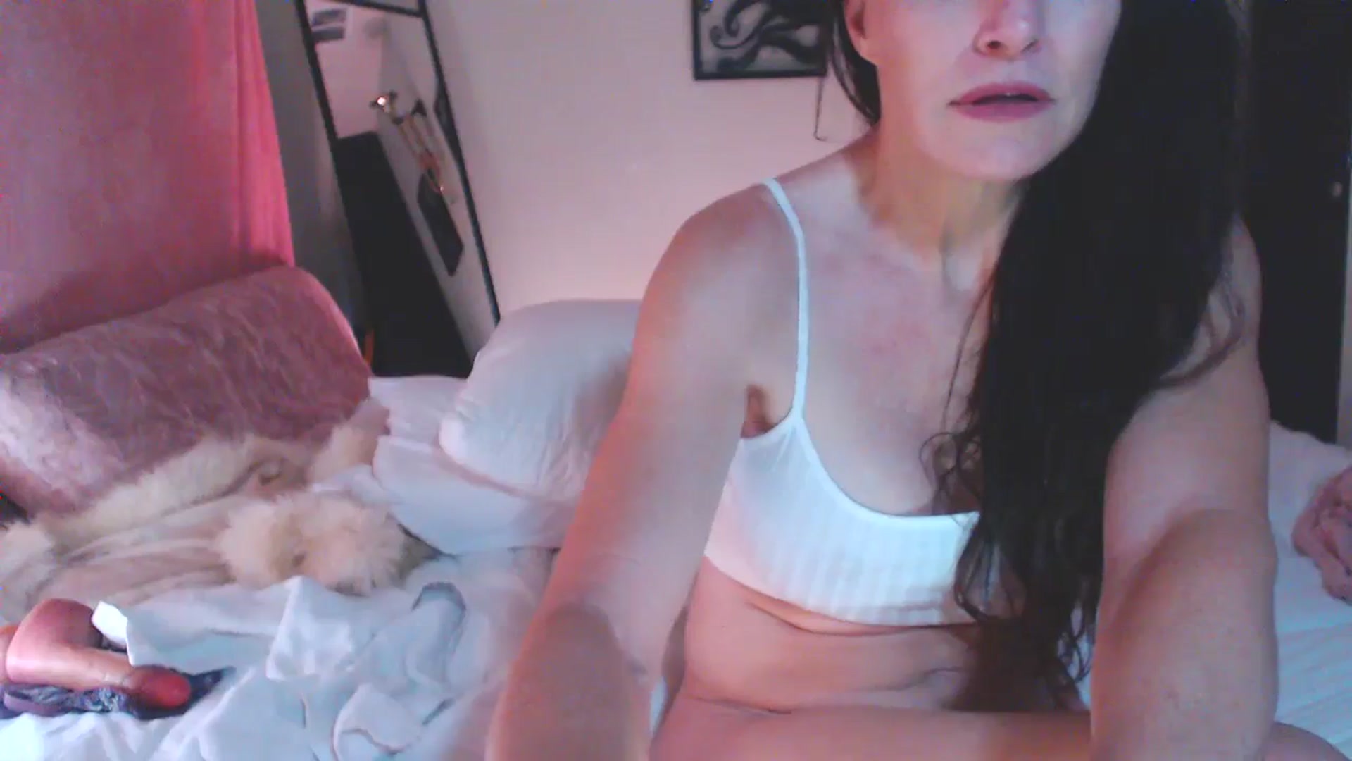 Gallery image thumbnail from ChristineAsh's myfreecams stream on, 10/16/2023, 08:49 image 11 of 20