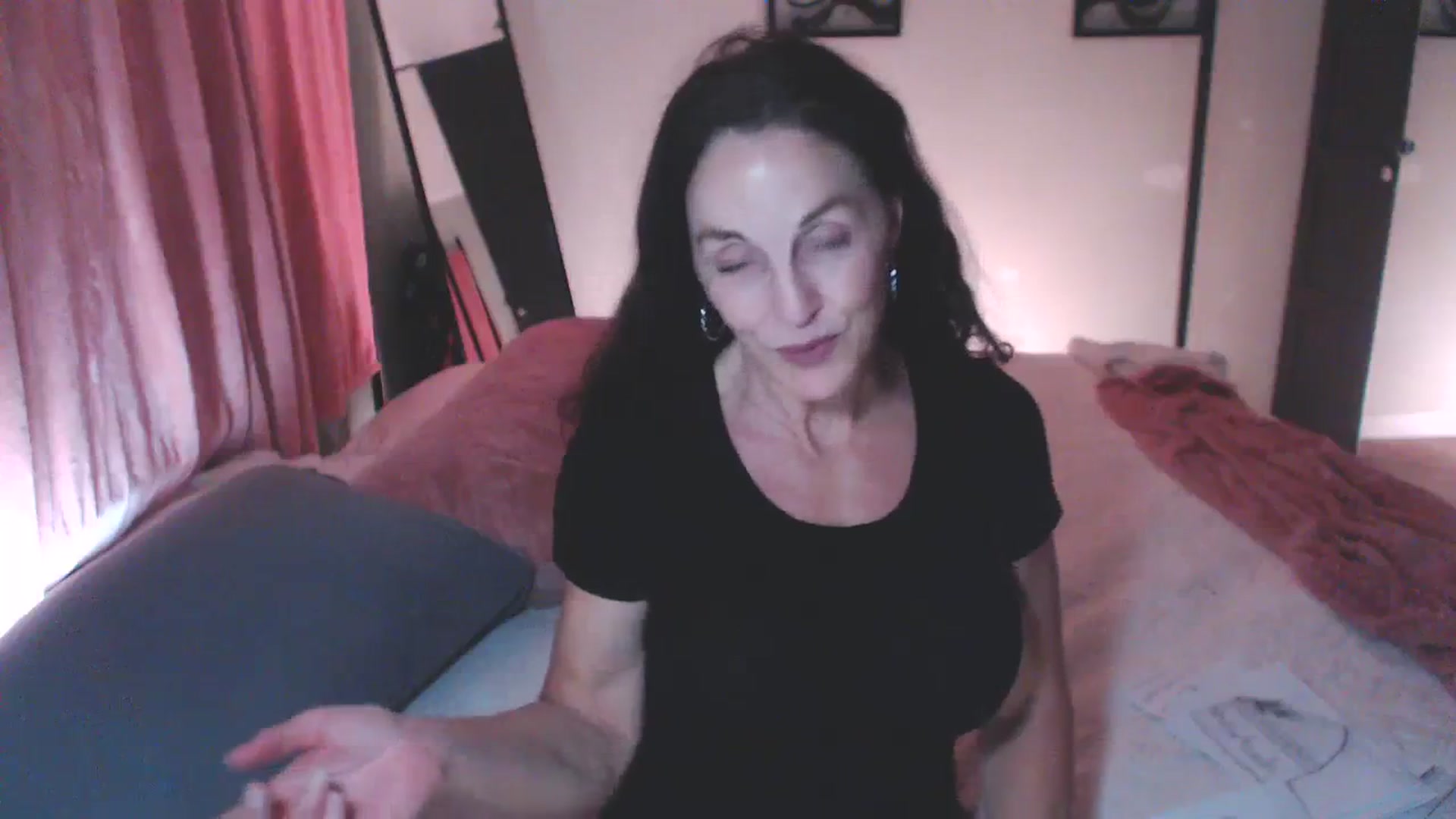 Gallery image thumbnail from ChristineAsh's myfreecams stream on, 10/26/2023, 04:01 image 4 of 20