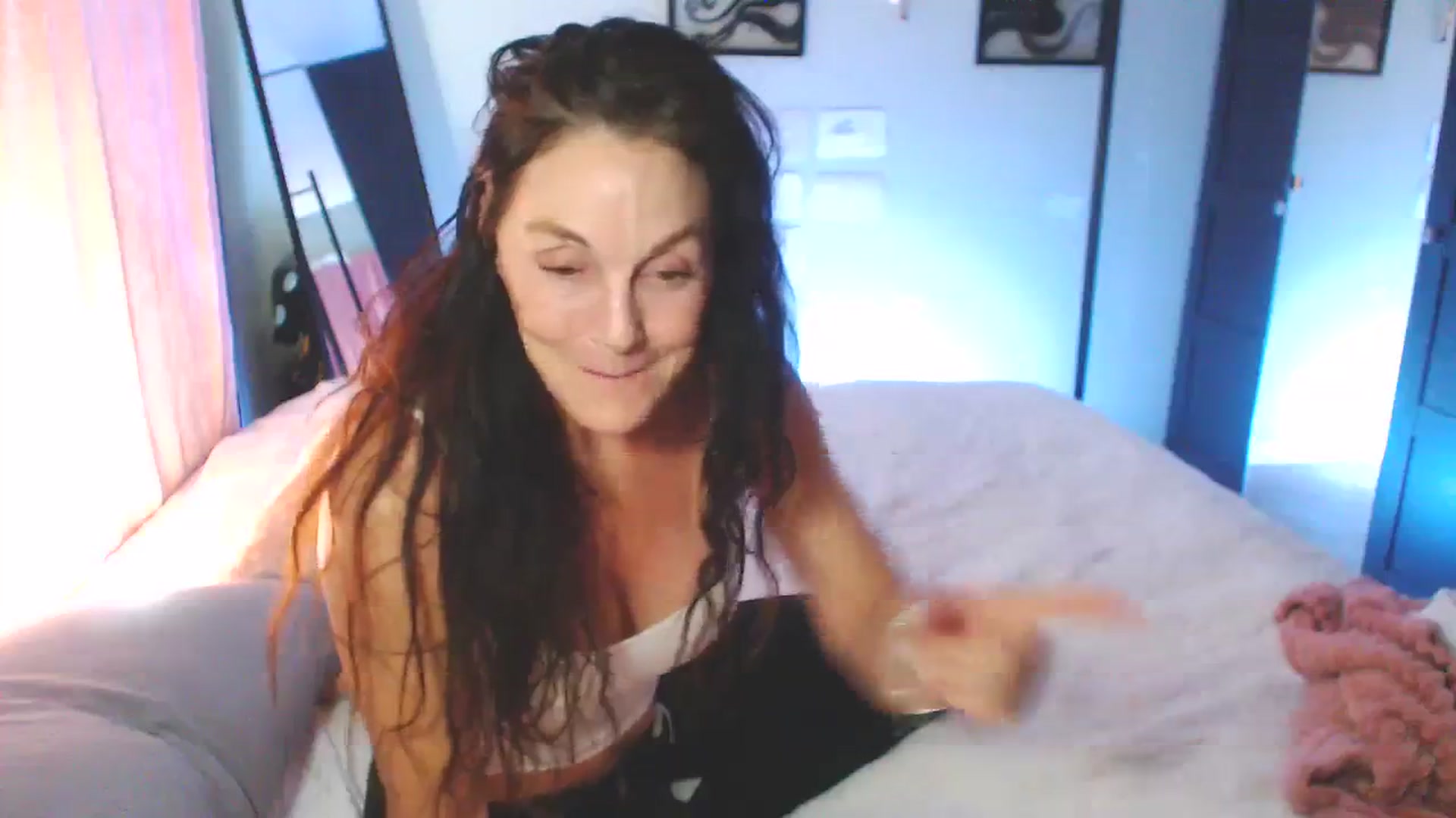 Gallery image thumbnail from ChristineAsh's myfreecams stream on, 10/31/2023, 03:38 image 11 of 20